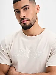 M GRAPHIC TEE - RAINY DAY Model01 Small1x1