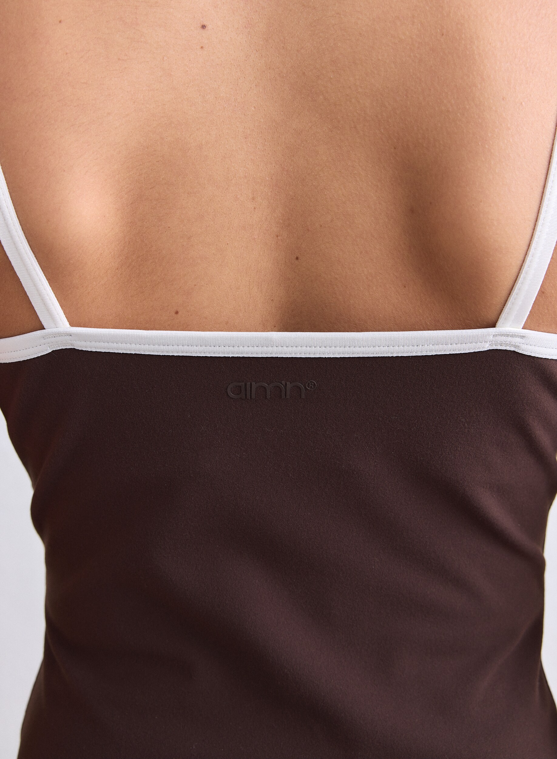 AIM&acute;N, SENSE CONTOUR SINGLET