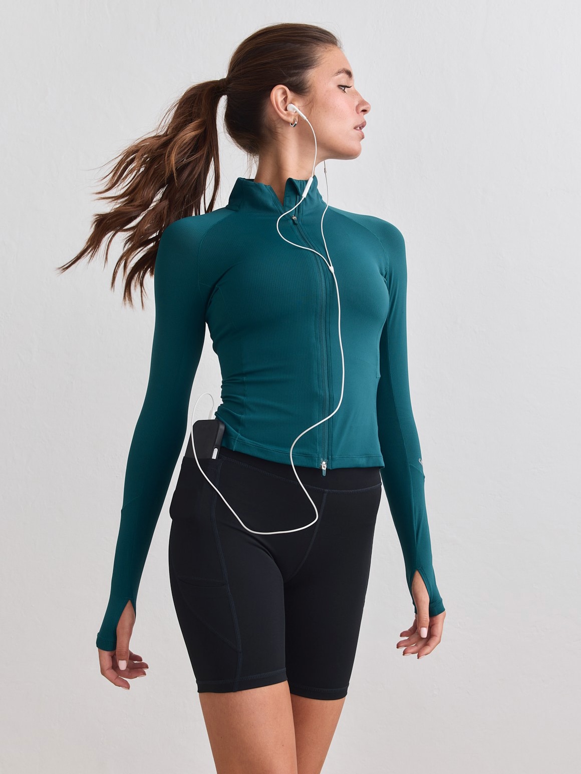 
AIM&acute;N, 
W RUNNING ZIP LONG SLEEVE, 
Detail 1

