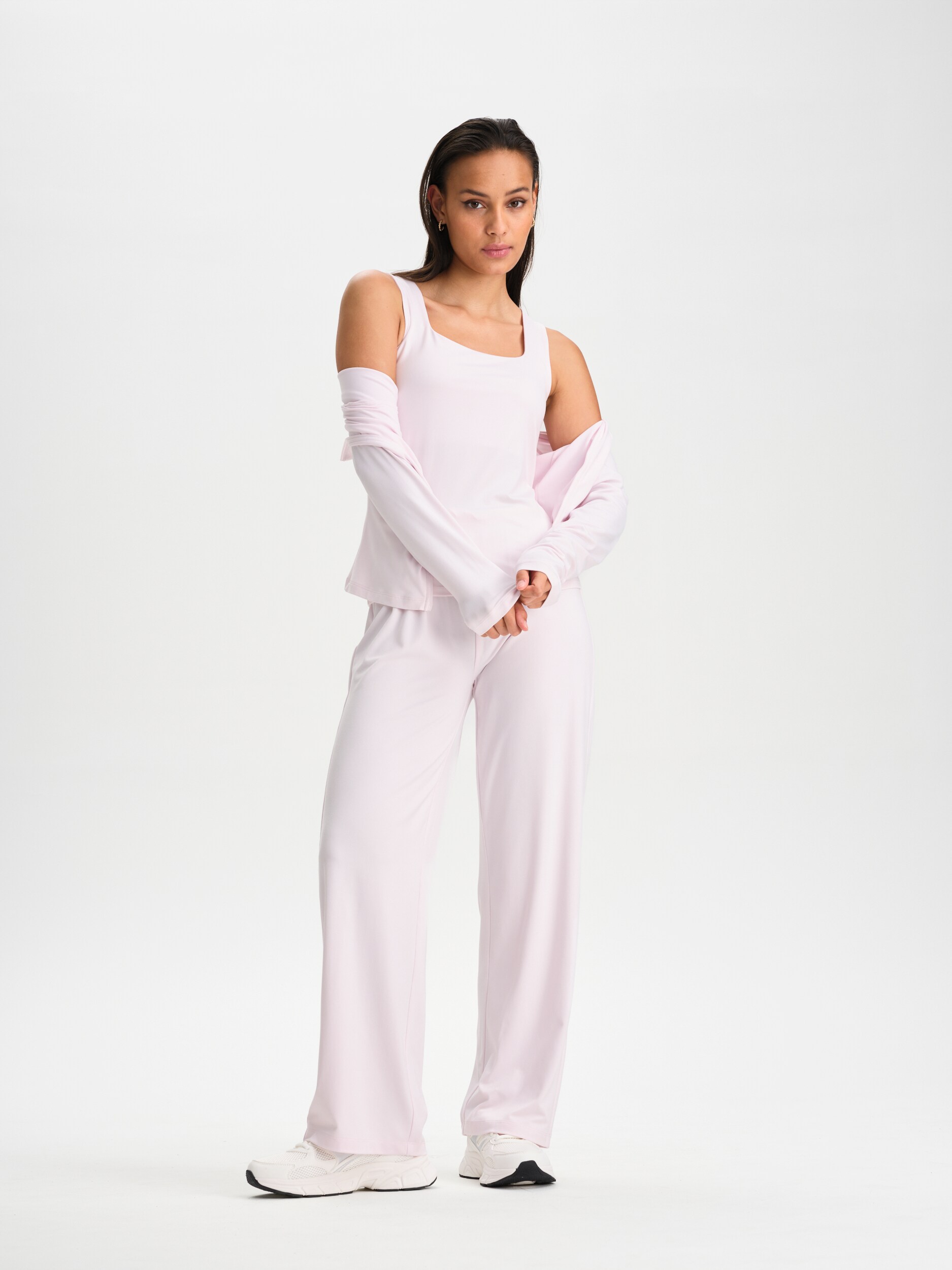 SOC, W Soft Square Singlet