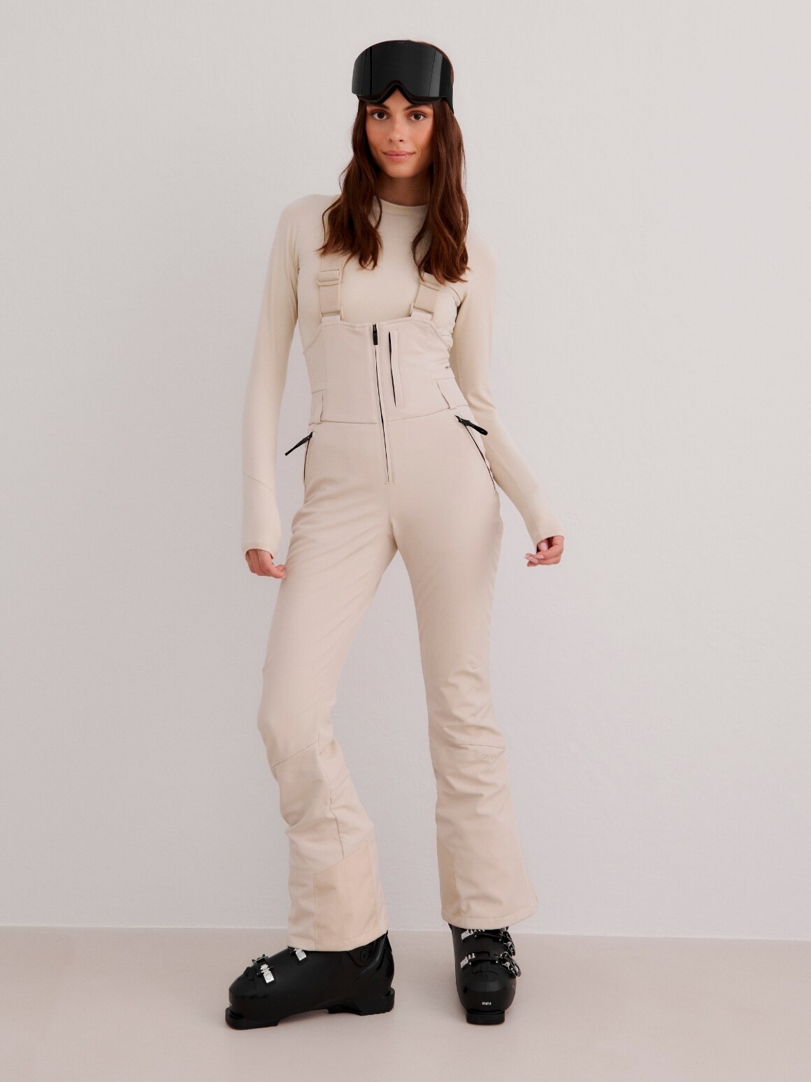 
AIM&acute;N, 
Stretch Thermo Bib Pants, 
Detail 1
