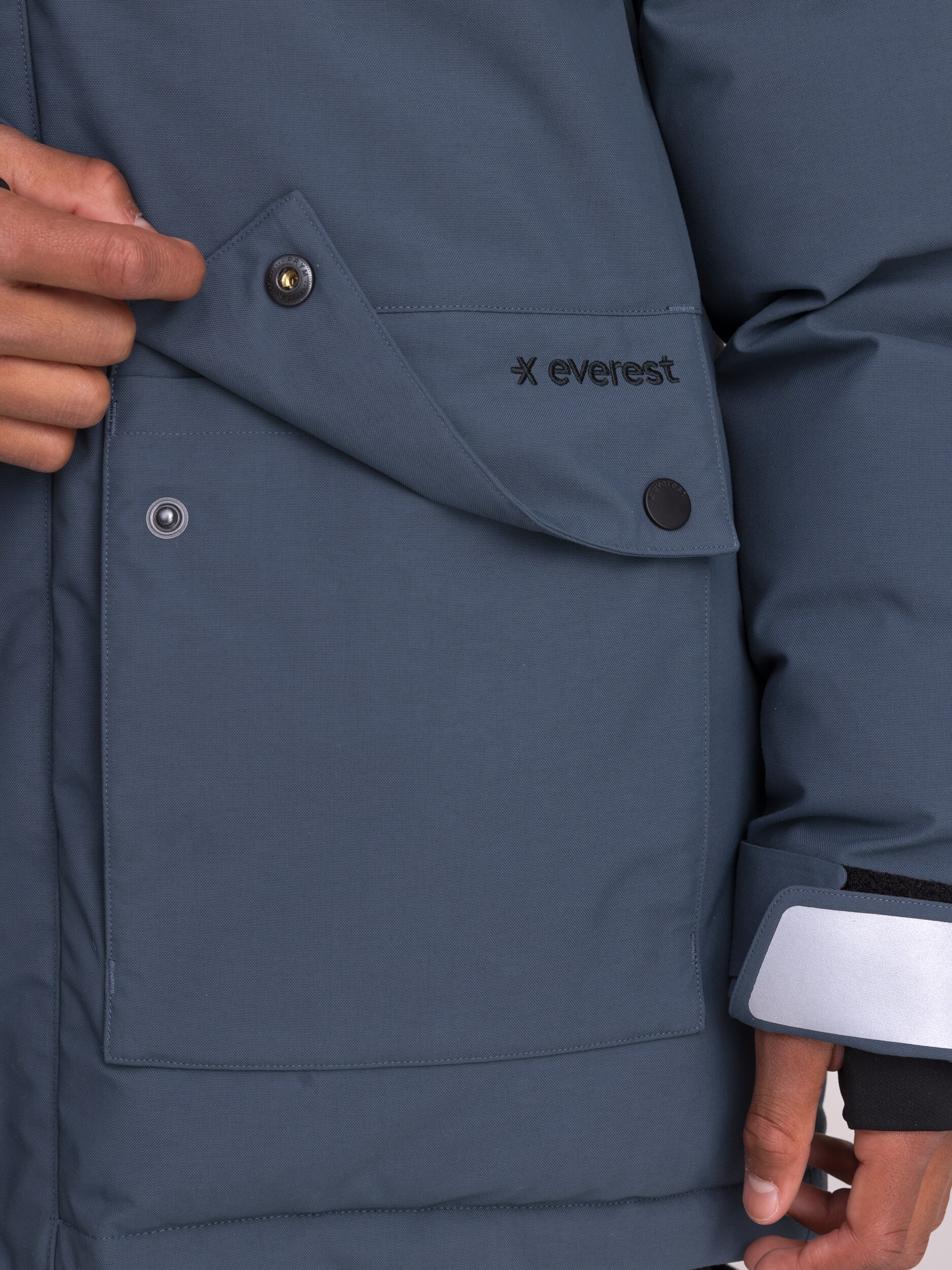 EVEREST, J Kong Parka