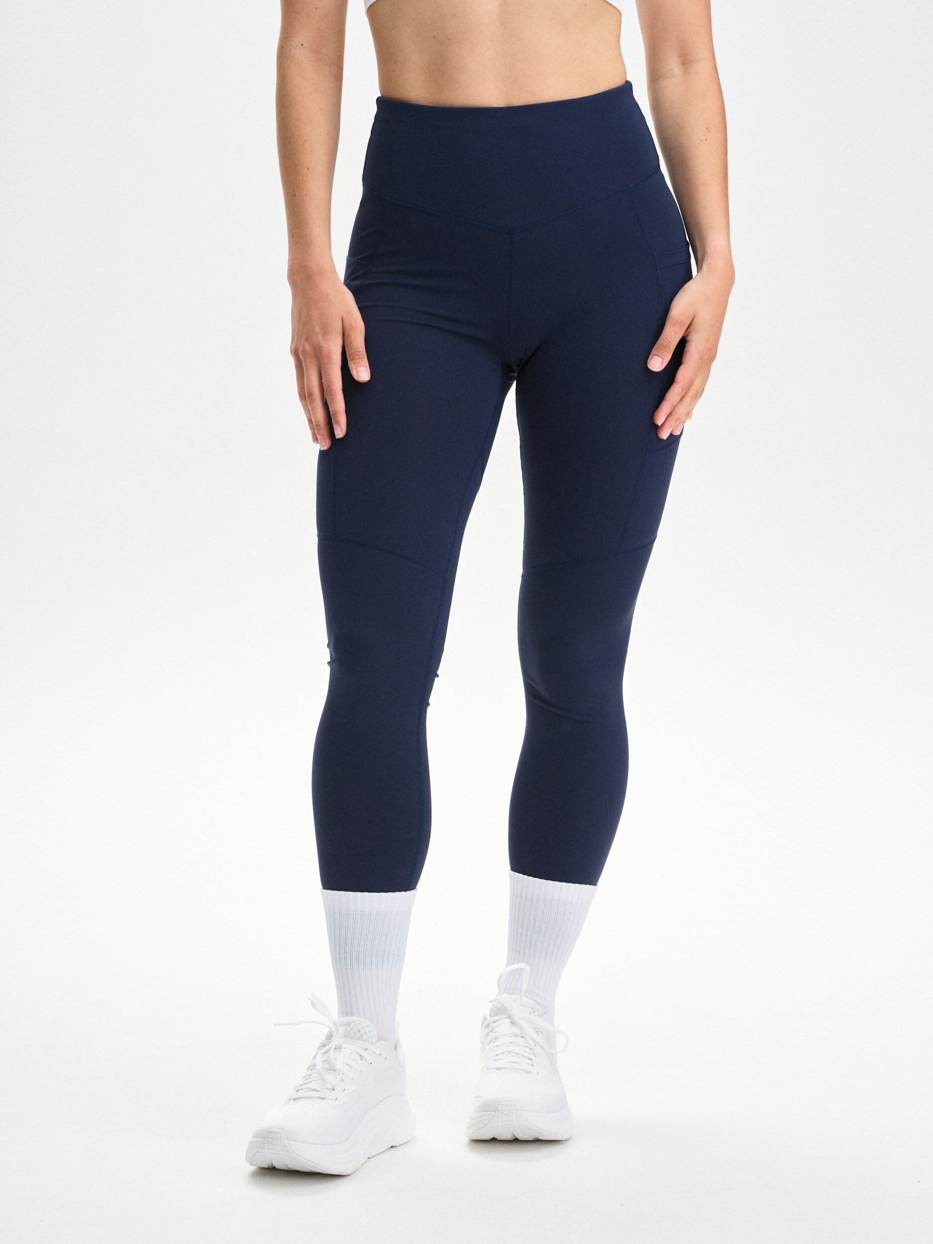 SOC, W Run Miles Tights