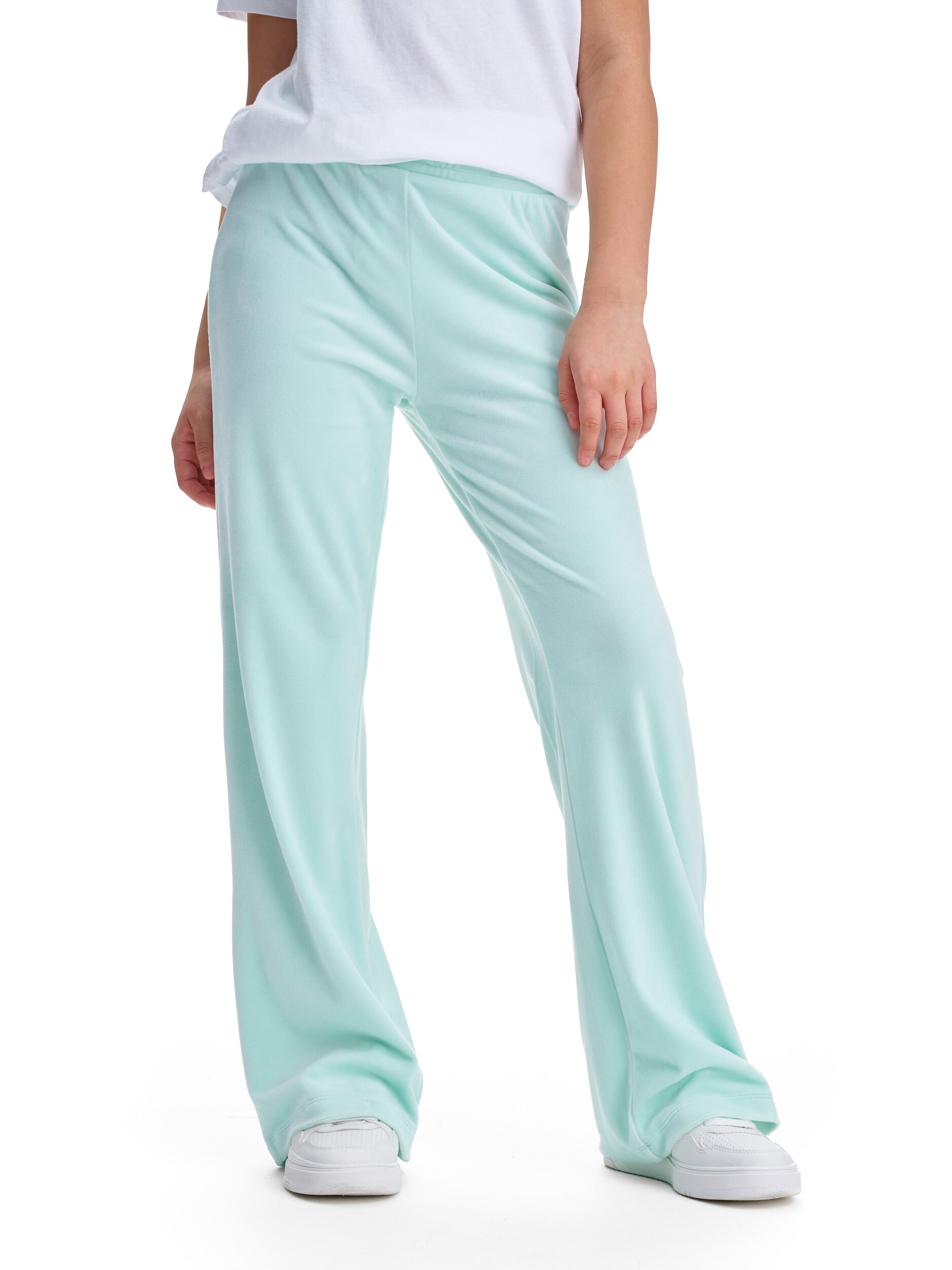 
REACTION, 
Velour Pant G Jr, 
Detail 1
