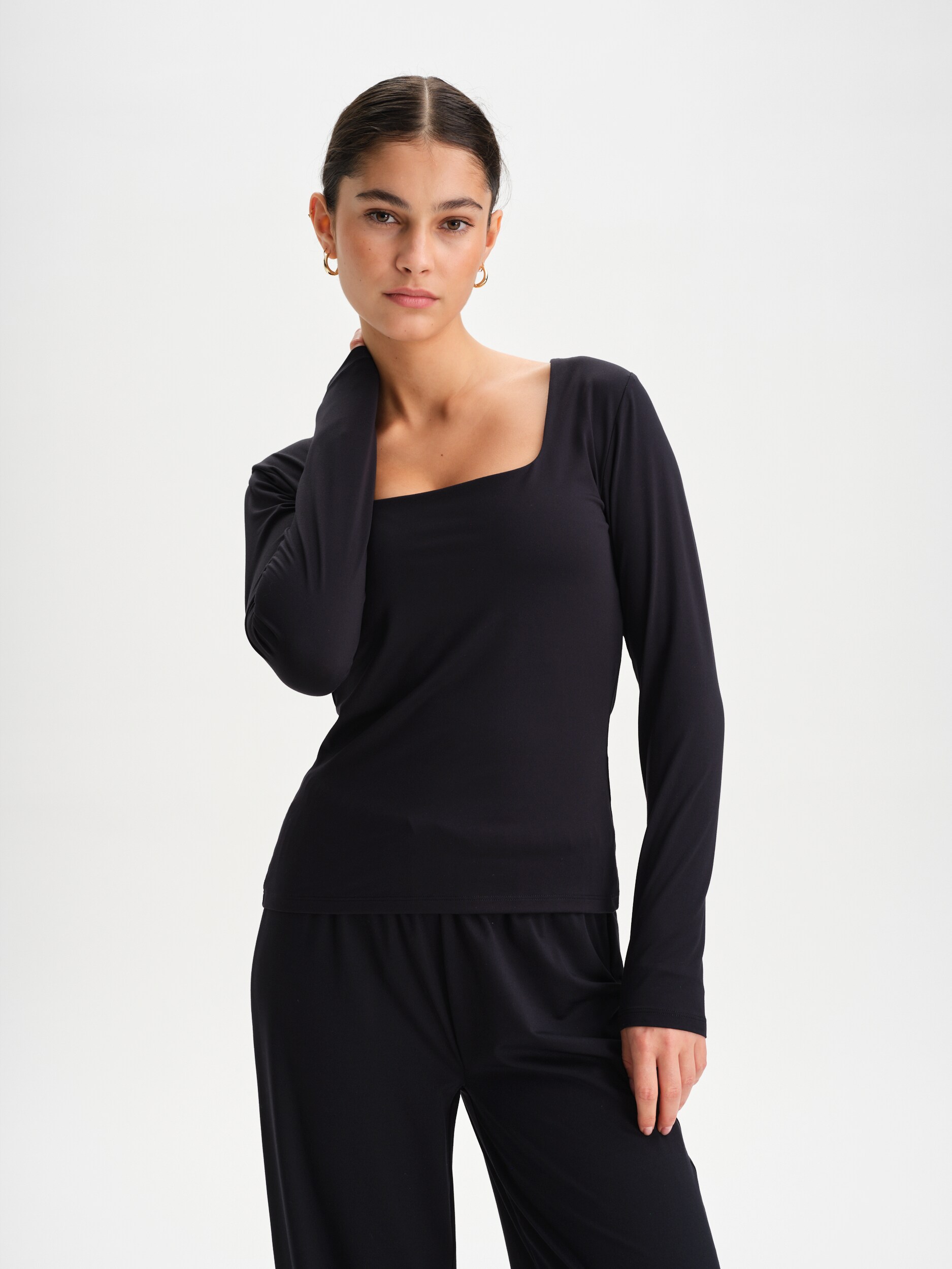 
SOC, 
W Soft Square Longsleeve, 
Detail 1
