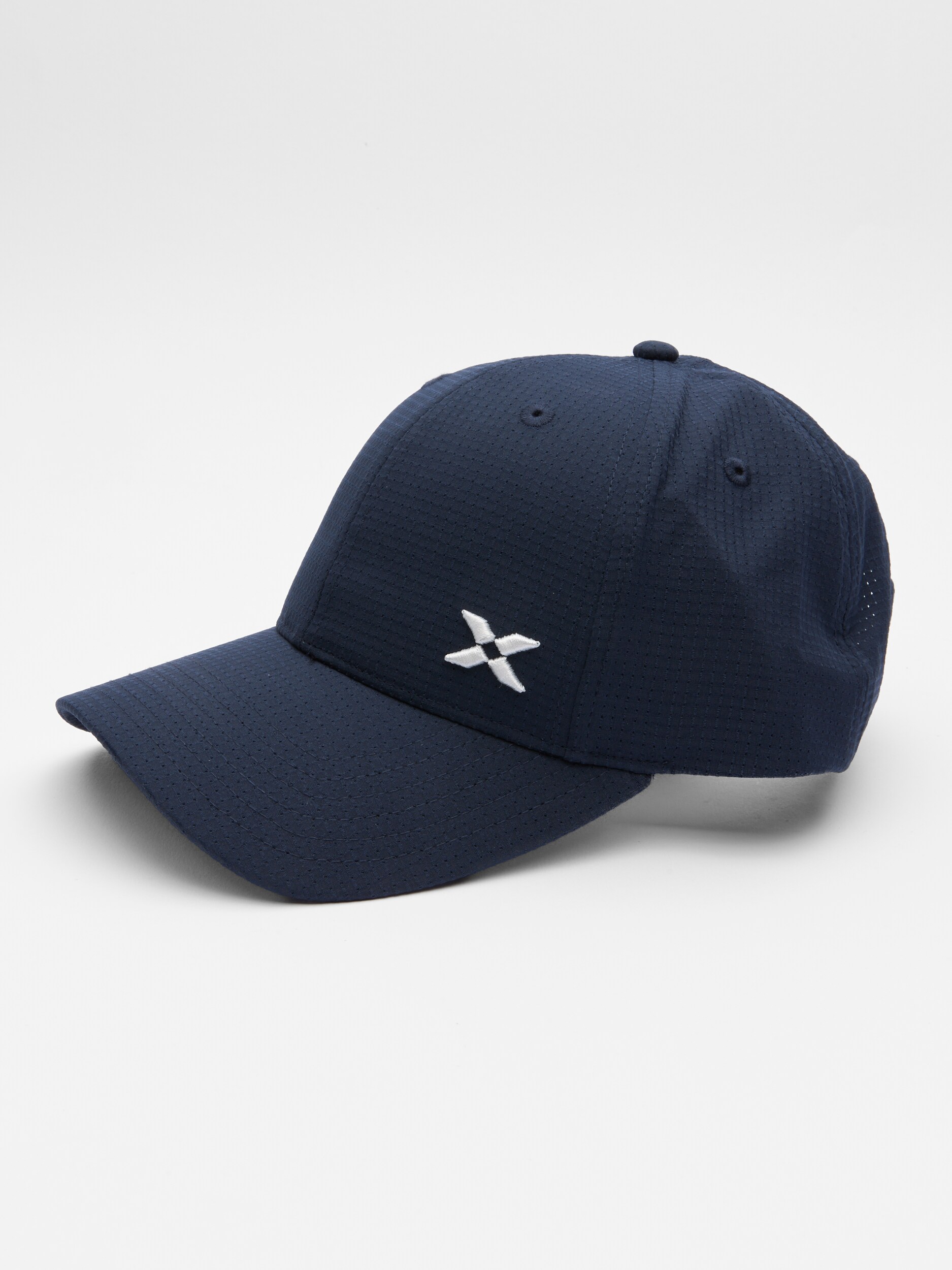 
CROSS SPORTSWEAR, 
FUNCTION CAP, 
Detail 1
