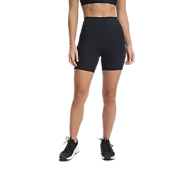 W Pocket High Shorts - Black Model01 Small1x1