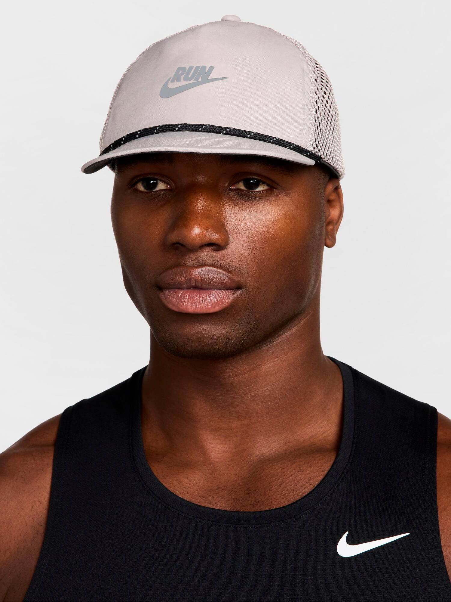 
NIKE, 
NK DF PRO CAP US FB RN SWSH, 
Detail 1
