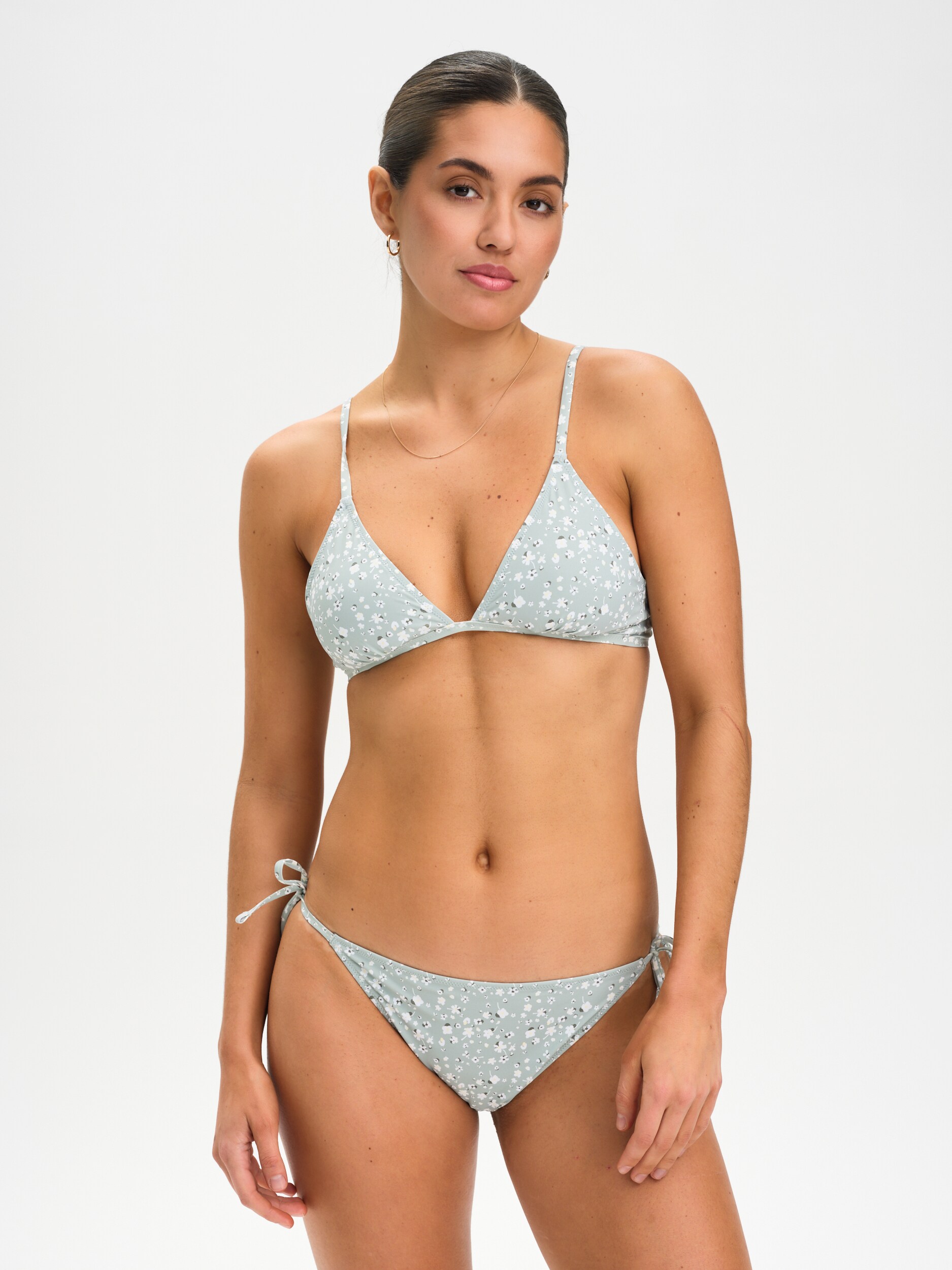 
SOC, 
W Beach Triangle Top, 
Detail 1
