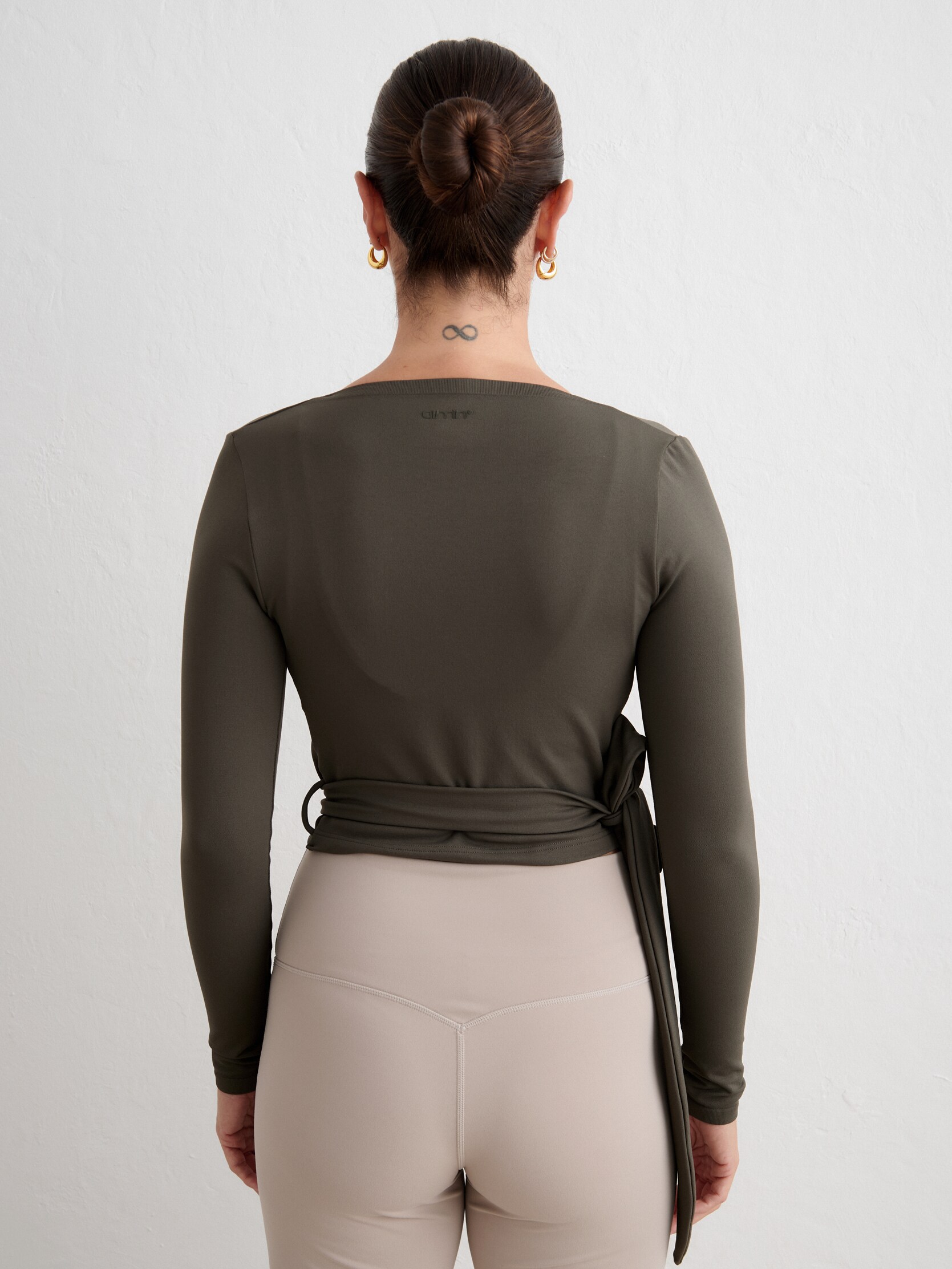 AIM&acute;N, Shape Seamless Wrap Long Sleeve