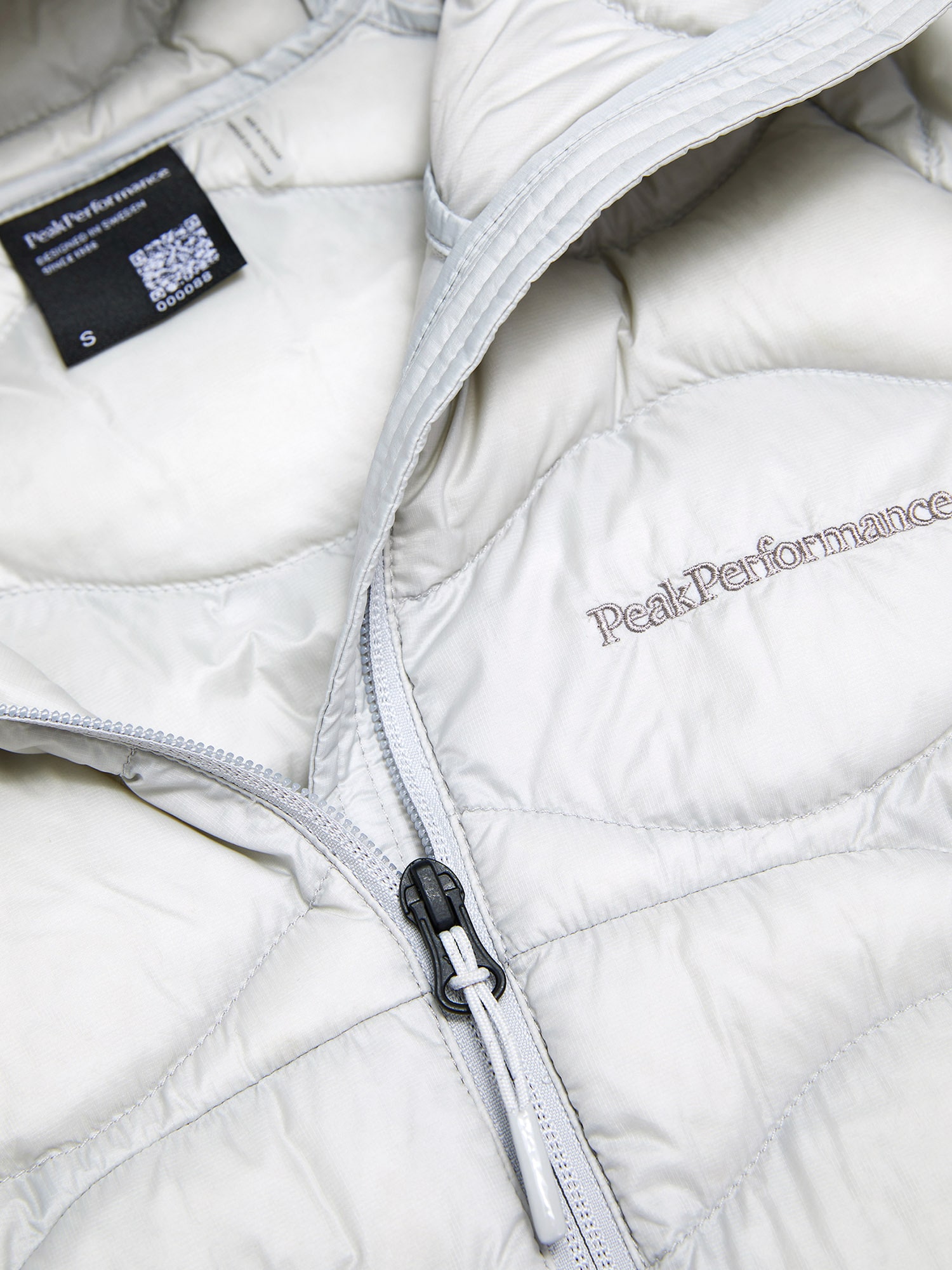 PEAK PERFORMANCE, W HELIUM NOVA HOOD