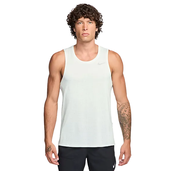 403211102101 NIKE M Nk Df Breathe Miler Tank 403211102101 NIKE M Nk Df Breathe Miler Tank Model01 Detail