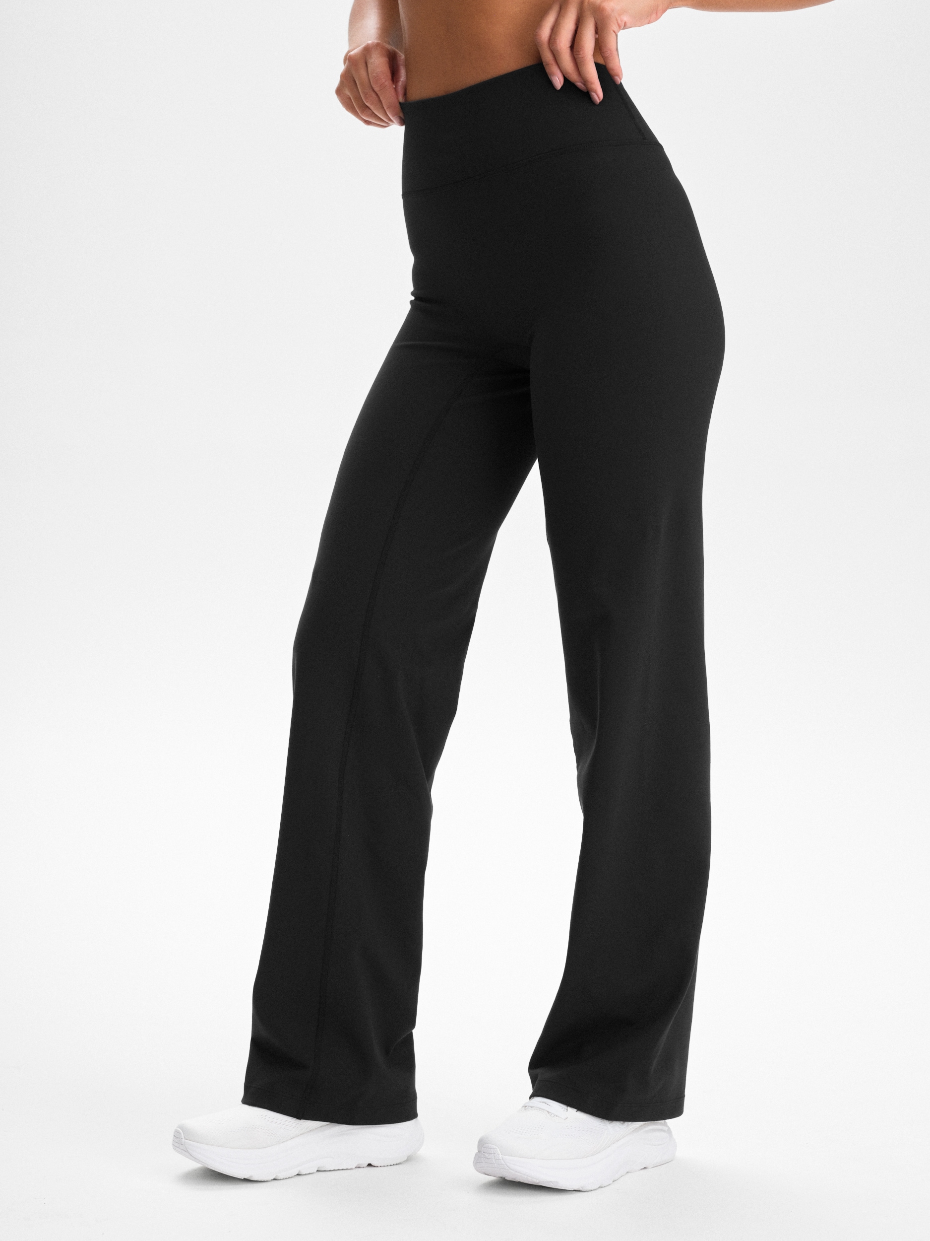
SOC, 
W SOFT FITNESS STRAIGHT, 
Detail 1

