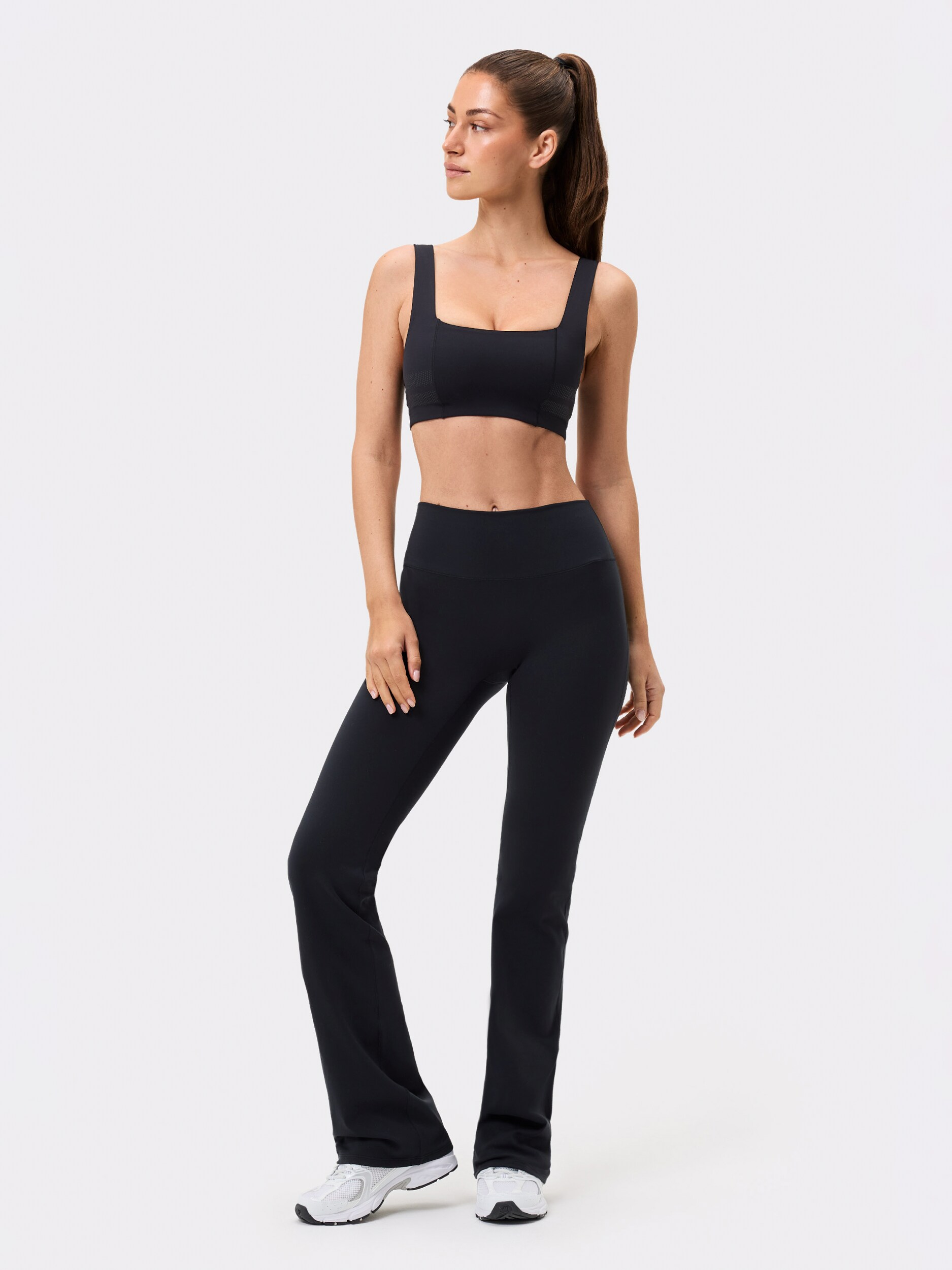 STRONGER, W SOFT FLARED LEGGINGS