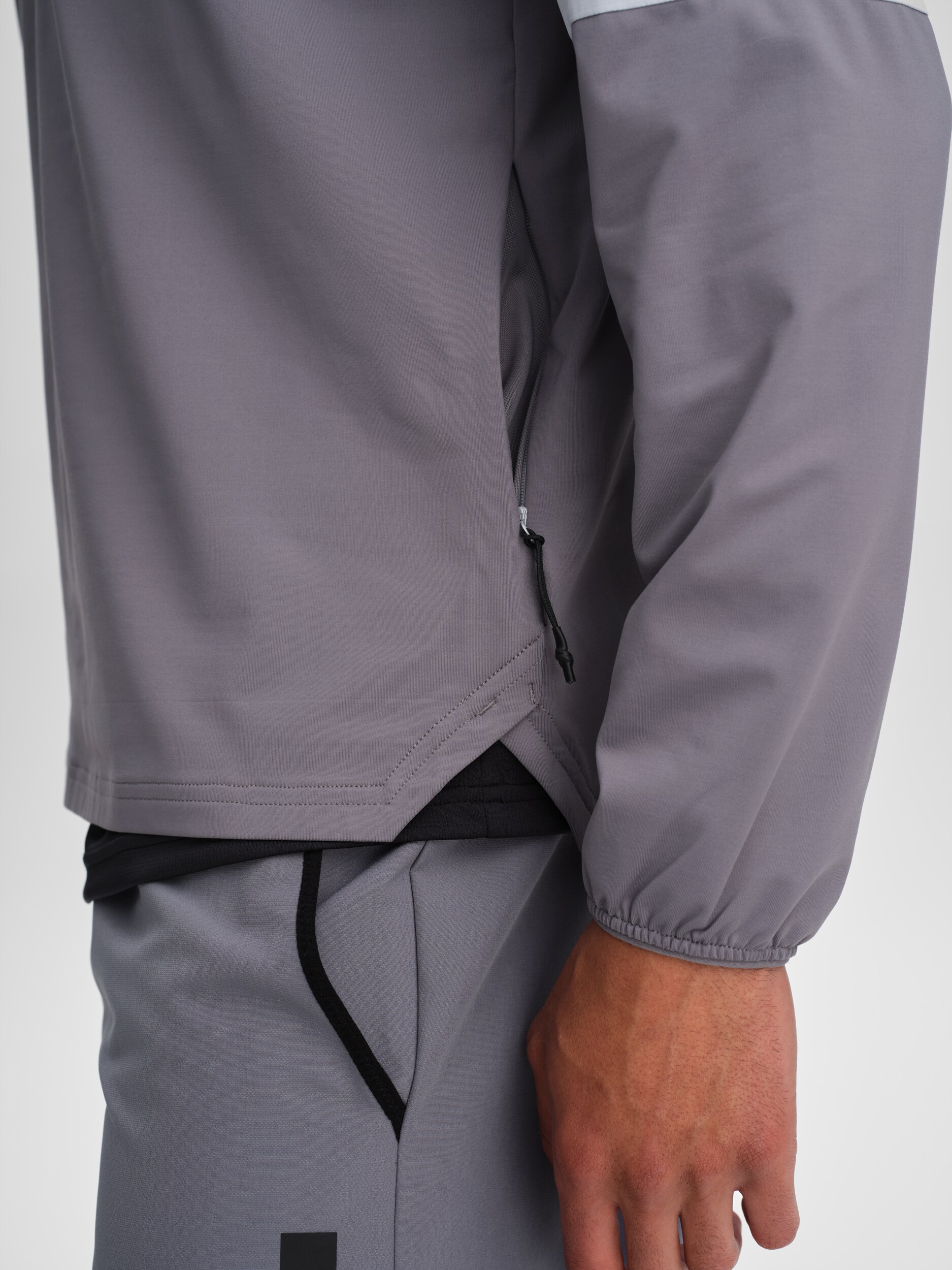 SOC, M Run Ultra Hood