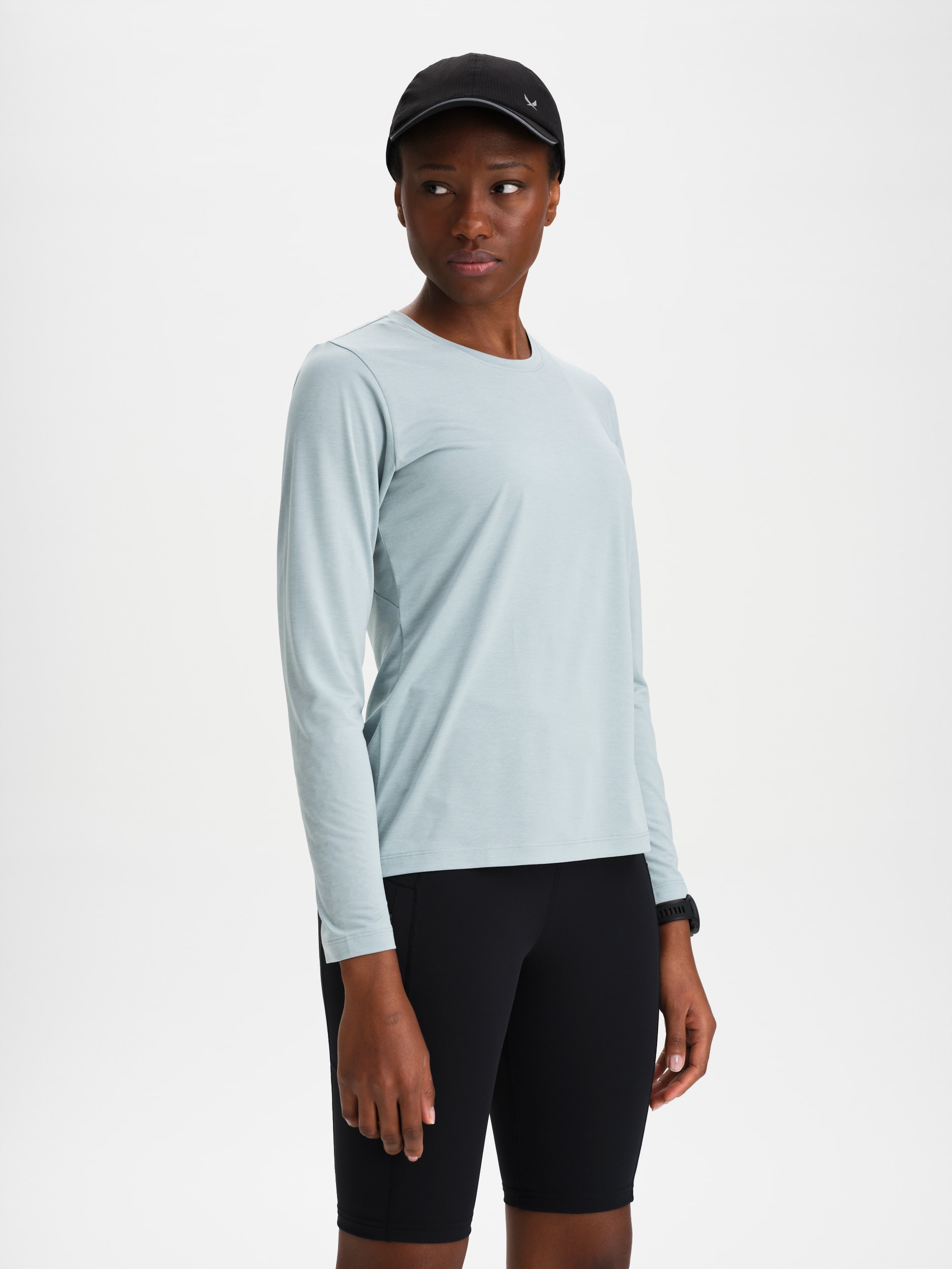 
SOC, 
W Run Long Sleeve Top, 
Detail 1

