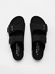 U COMFORT SANDAL II - BLACK/BLACK Model01 Small1x1