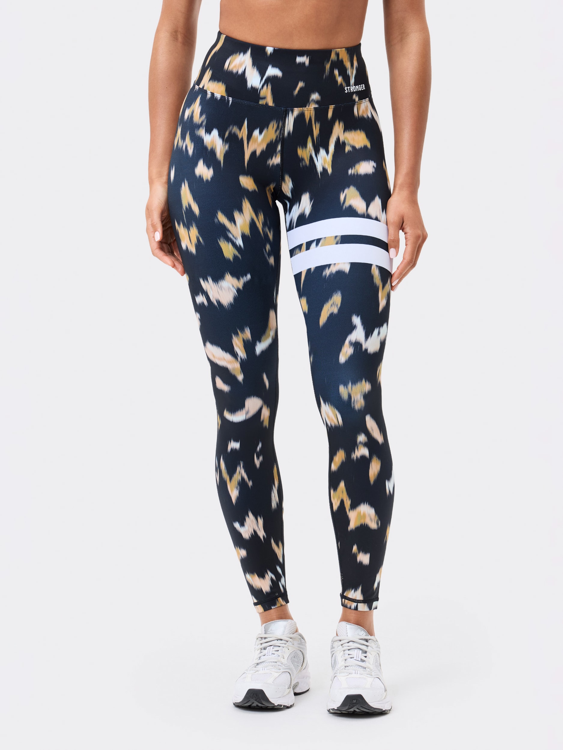 
STRONGER, 
EXPLORE PRINTED LEGGINGS, 
Detail 1
