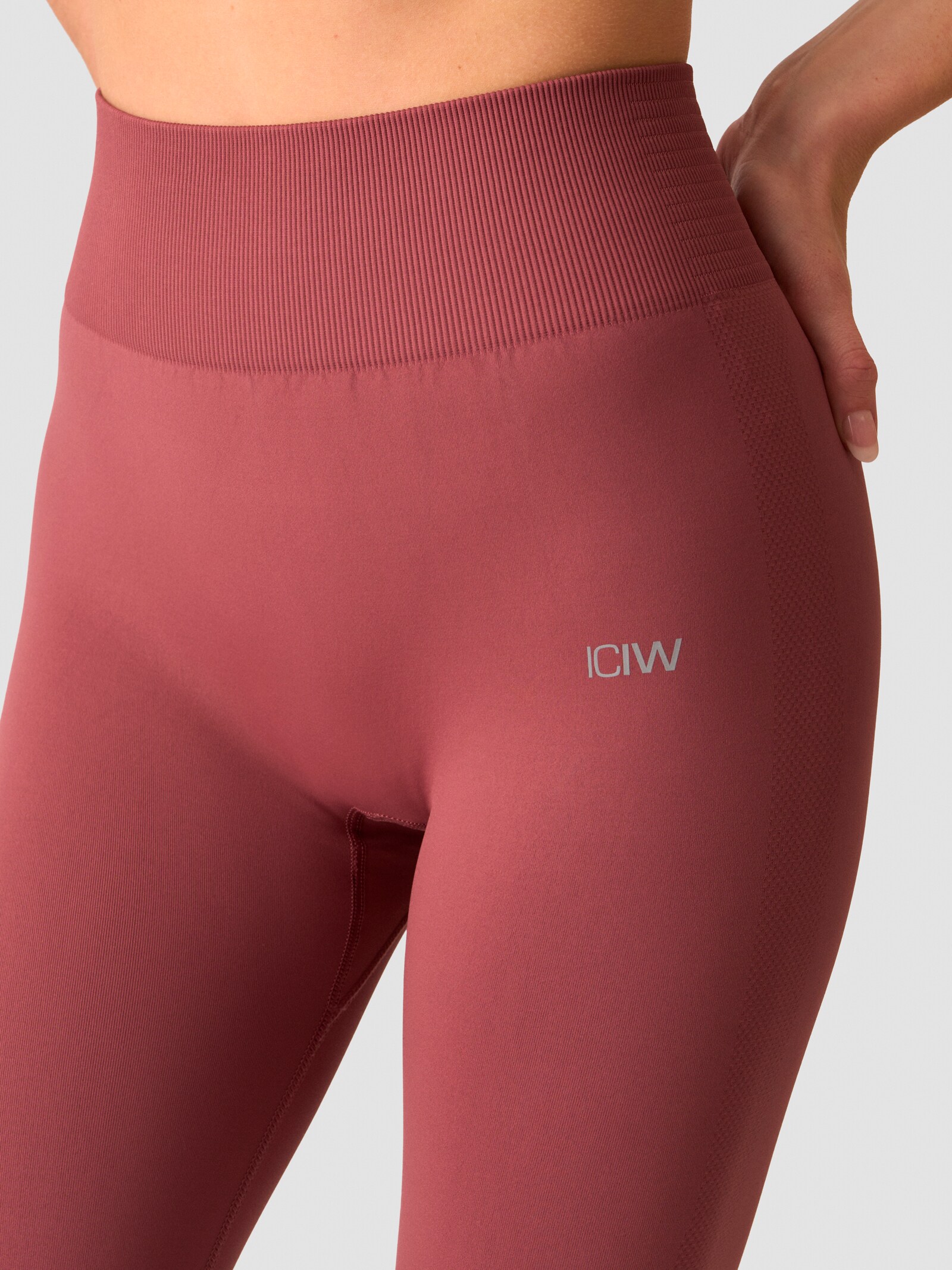 ICANIWILL, Define Seamless Tights