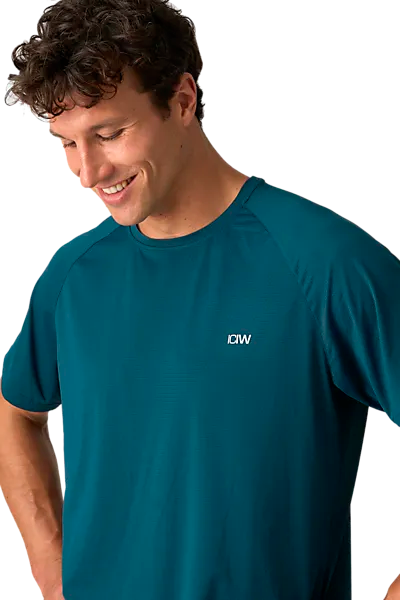 402864104101 ICANIWILL M Stride Raglan Tee 402864104101 ICANIWILL M Stride Raglan Tee Model01 Detail