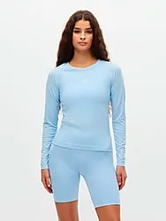 SEAMLESS FLEX LONG SLEEVE - CHAMBRAY BLUE Model01 Small1x1