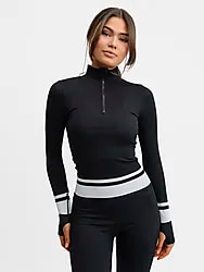 W Seamless ½ Zip Bl - Black Model01 Small1x1