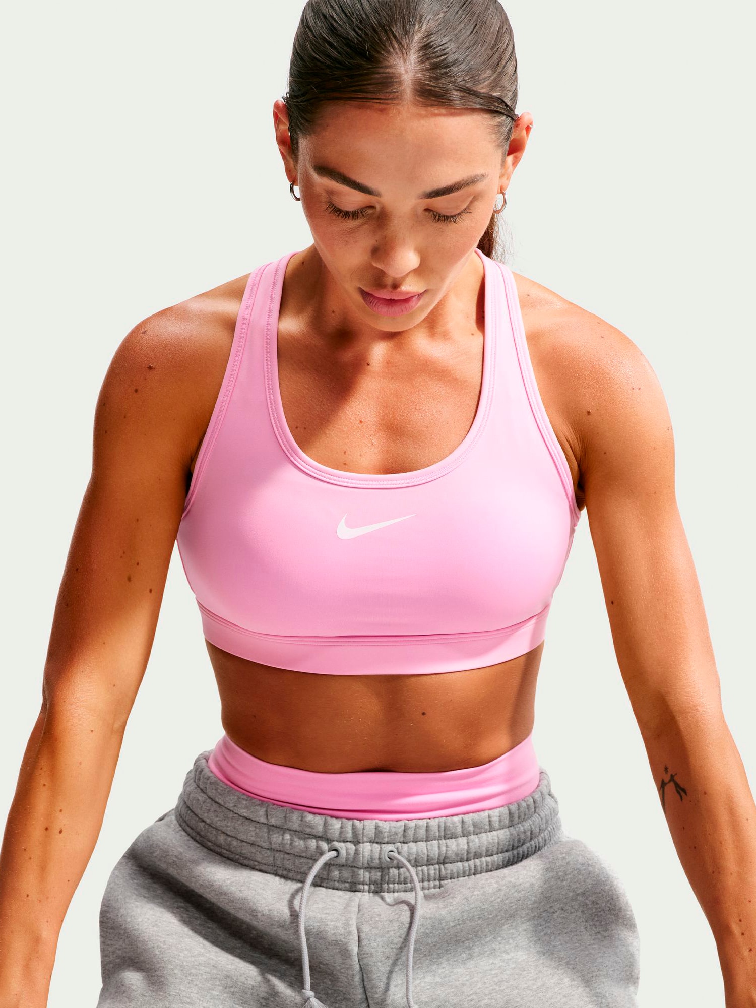 
NIKE, 
W Nk Swsh Med Spt Bra, 
Detail 1
