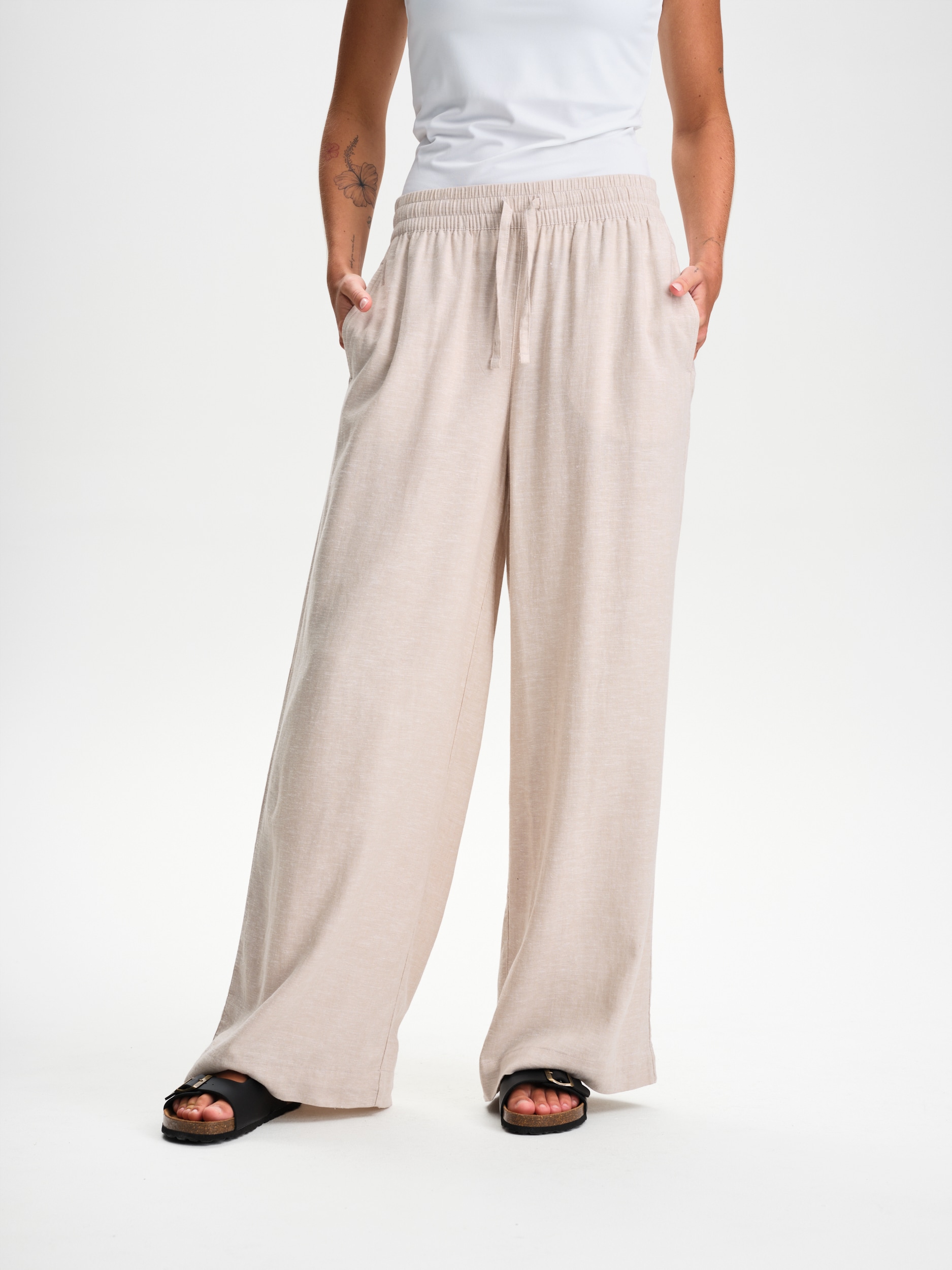 
RACE MARINE, 
W SEA SIDE LINEN PANT, 
Detail 1
