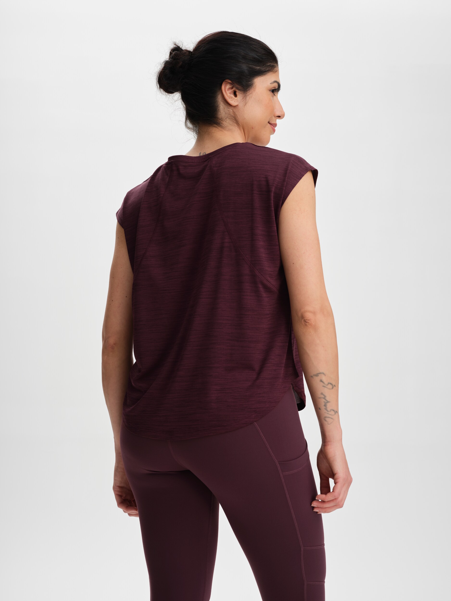 SOC, W Rounded Top Re