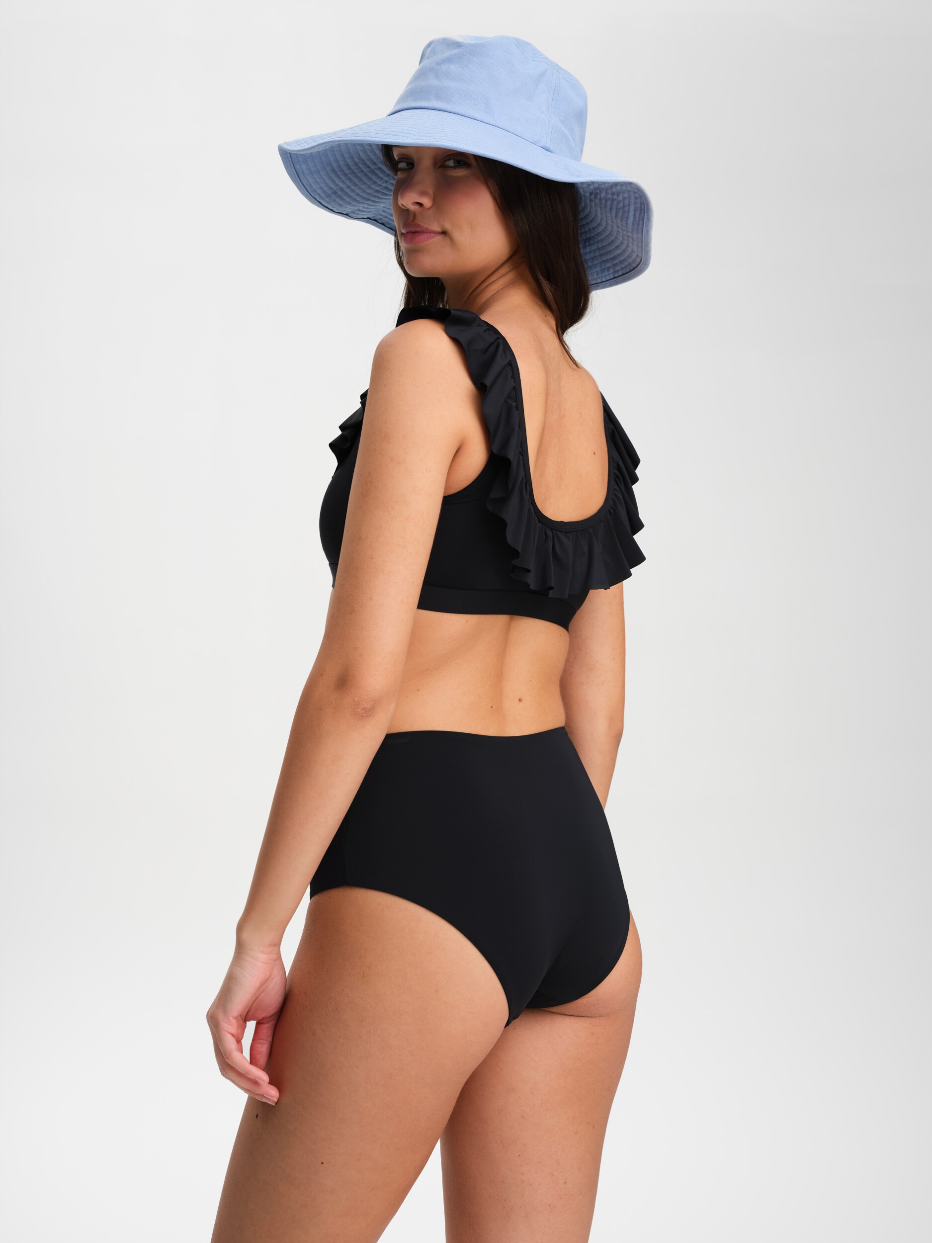 SOC, W Beach Frill Top