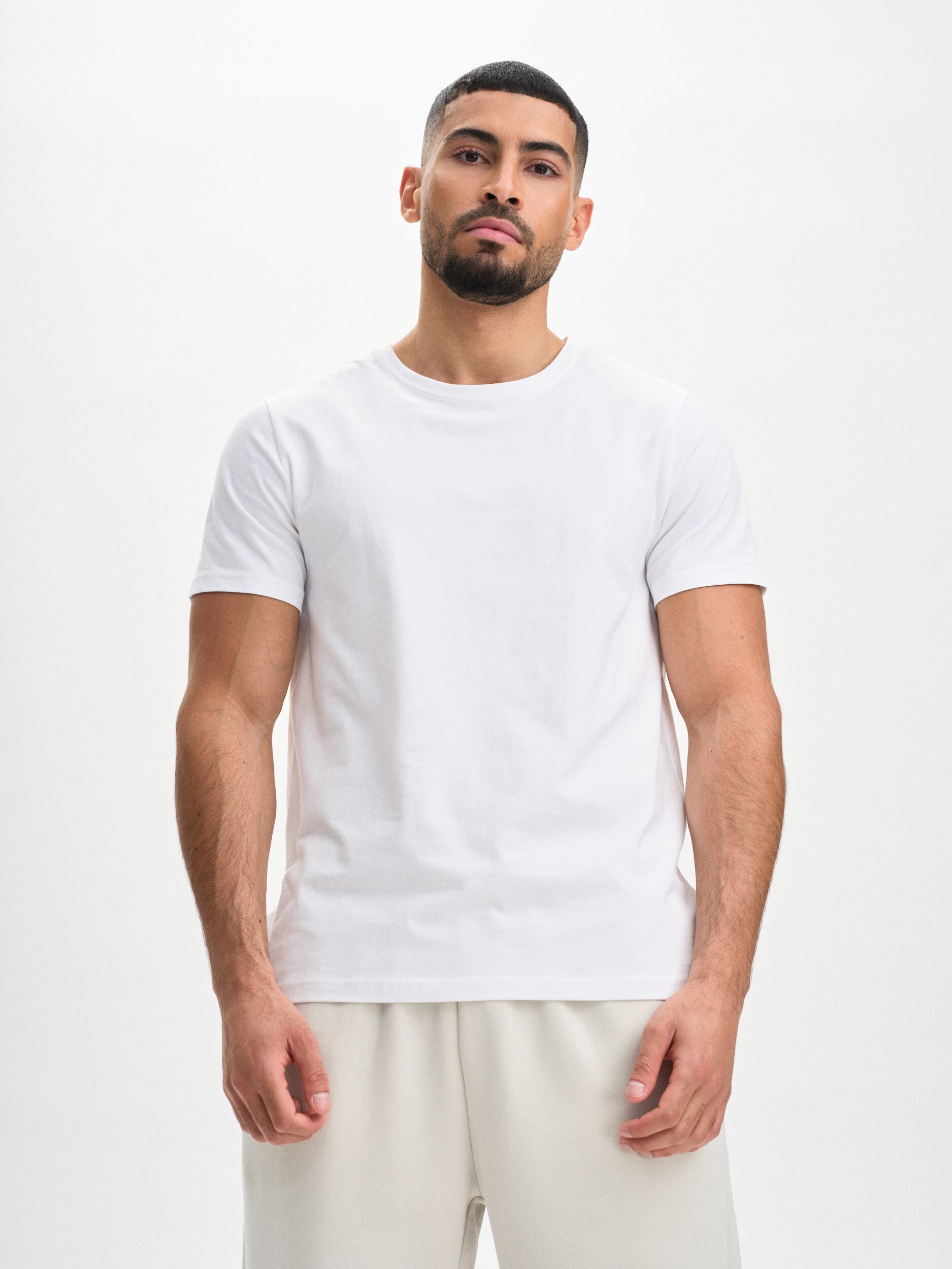 
SOC, 
M REGULAR FIT TEE, 
Detail 1
