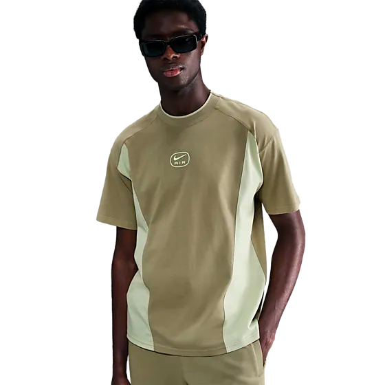 400395102103 NIKE M Sw Air L Fit Top 400395102103 NIKE M Sw Air L Fit Top Model01 Detail