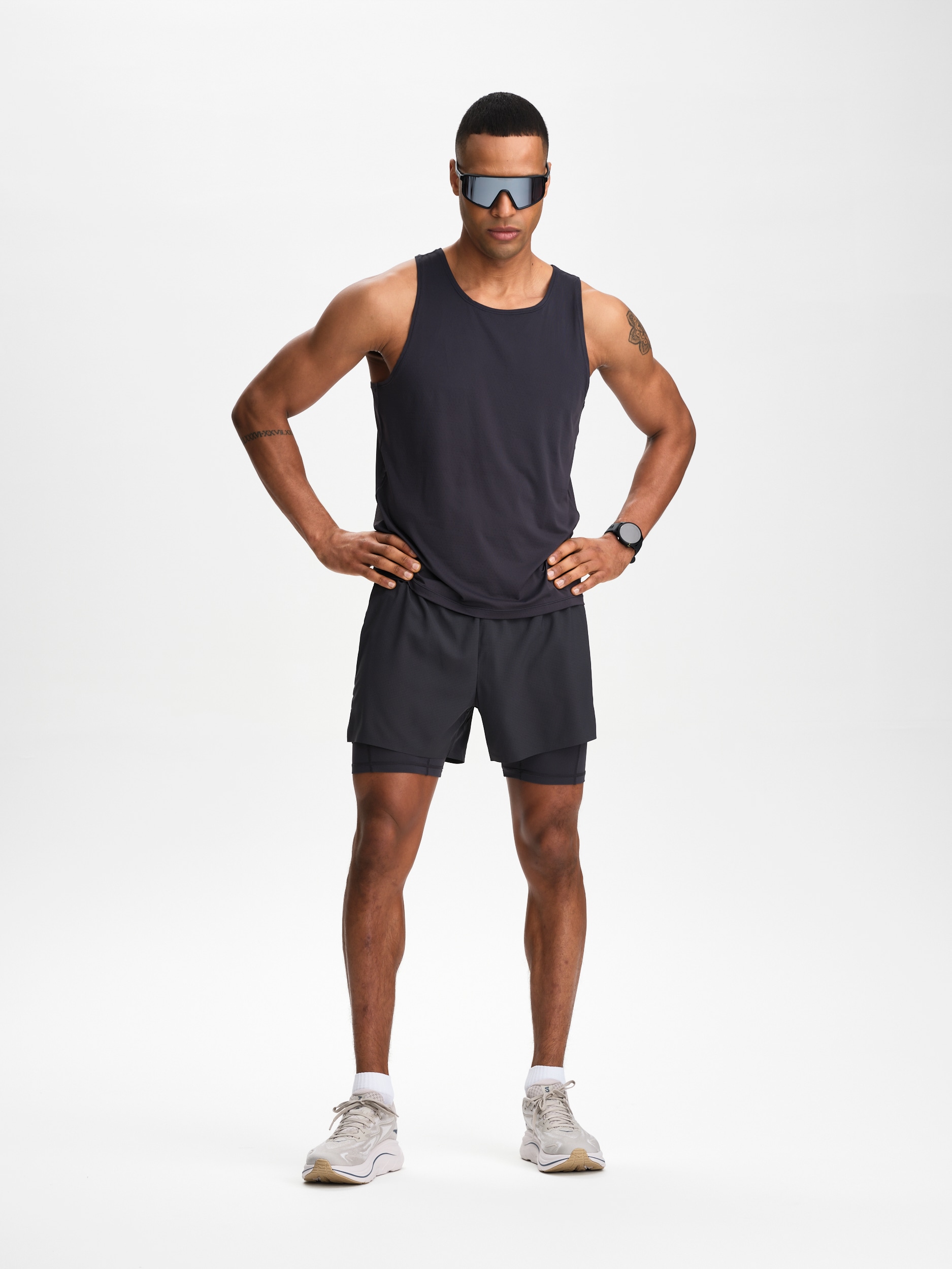 SOC, M RUN AIRY SINGLET