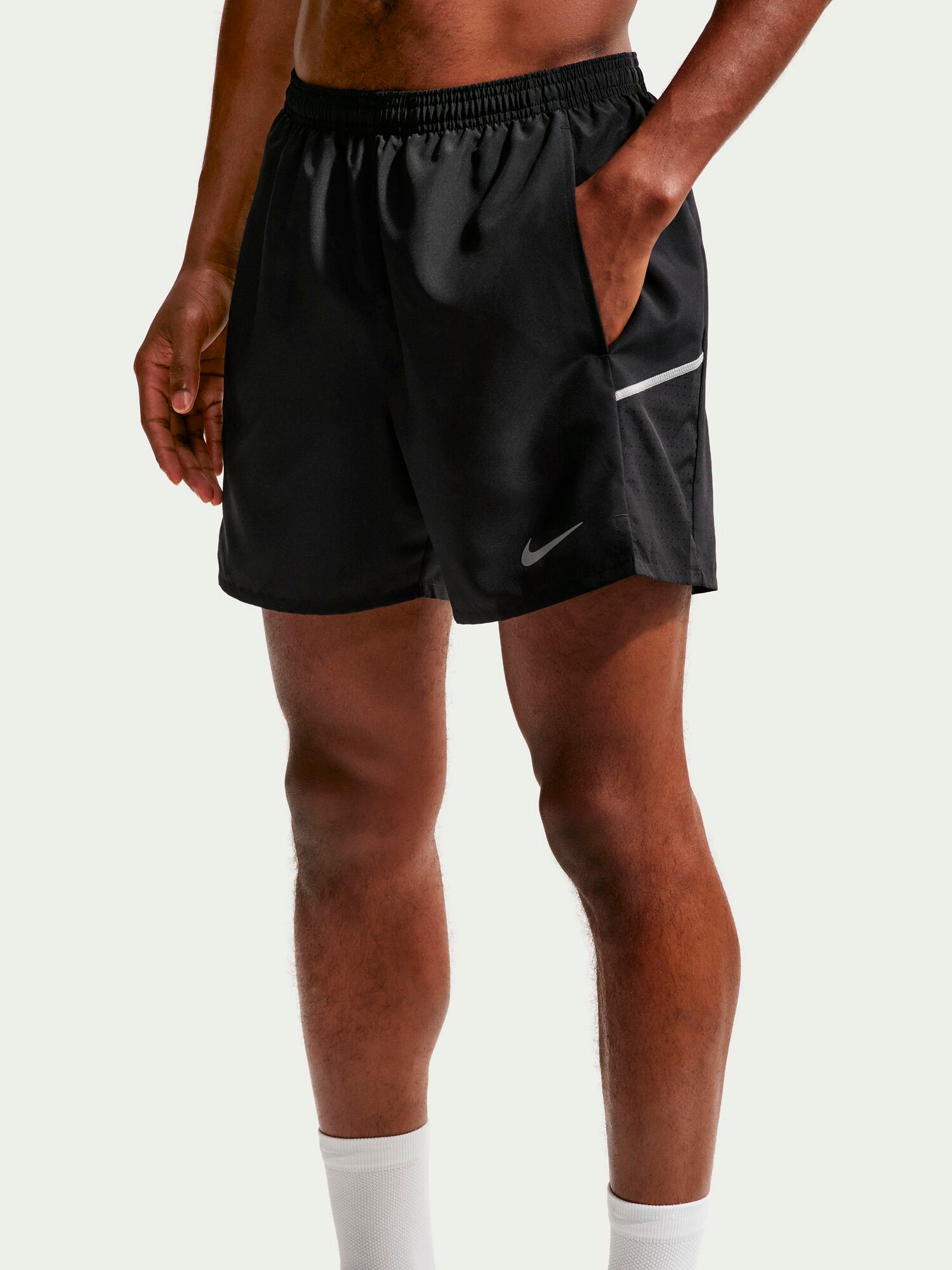 
NIKE, 
M NIKE MILER DRI-FIT 5" 2-IN-1, 
Detail 1
