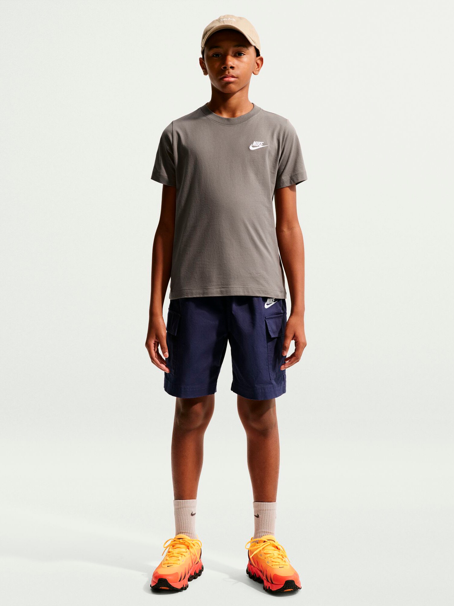 NIKE, J Nsw Tee Emb Futura Ss