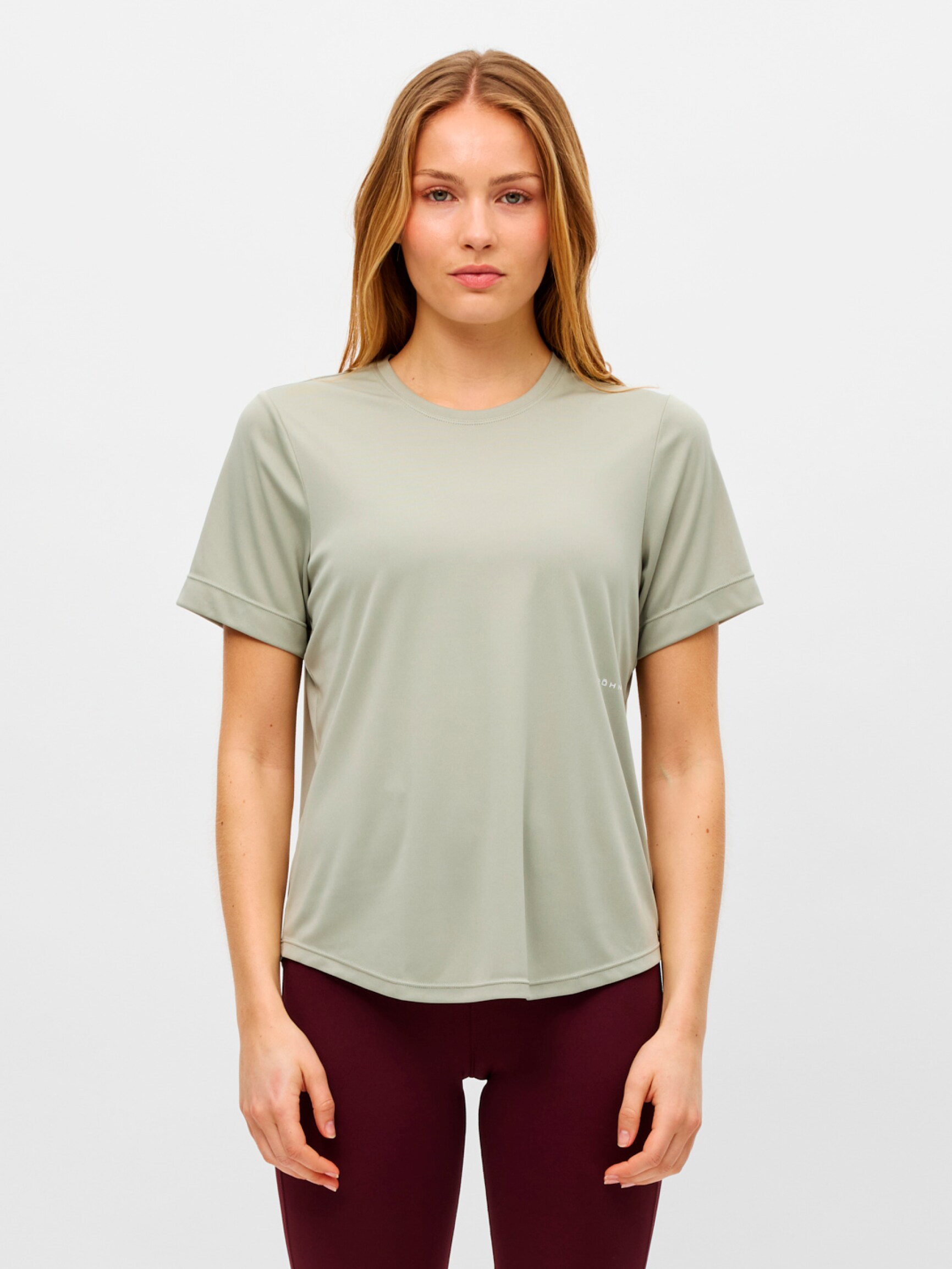 
R&Ouml;HNISCH, 
LIGHT LOGO TEE, 
Detail 1
