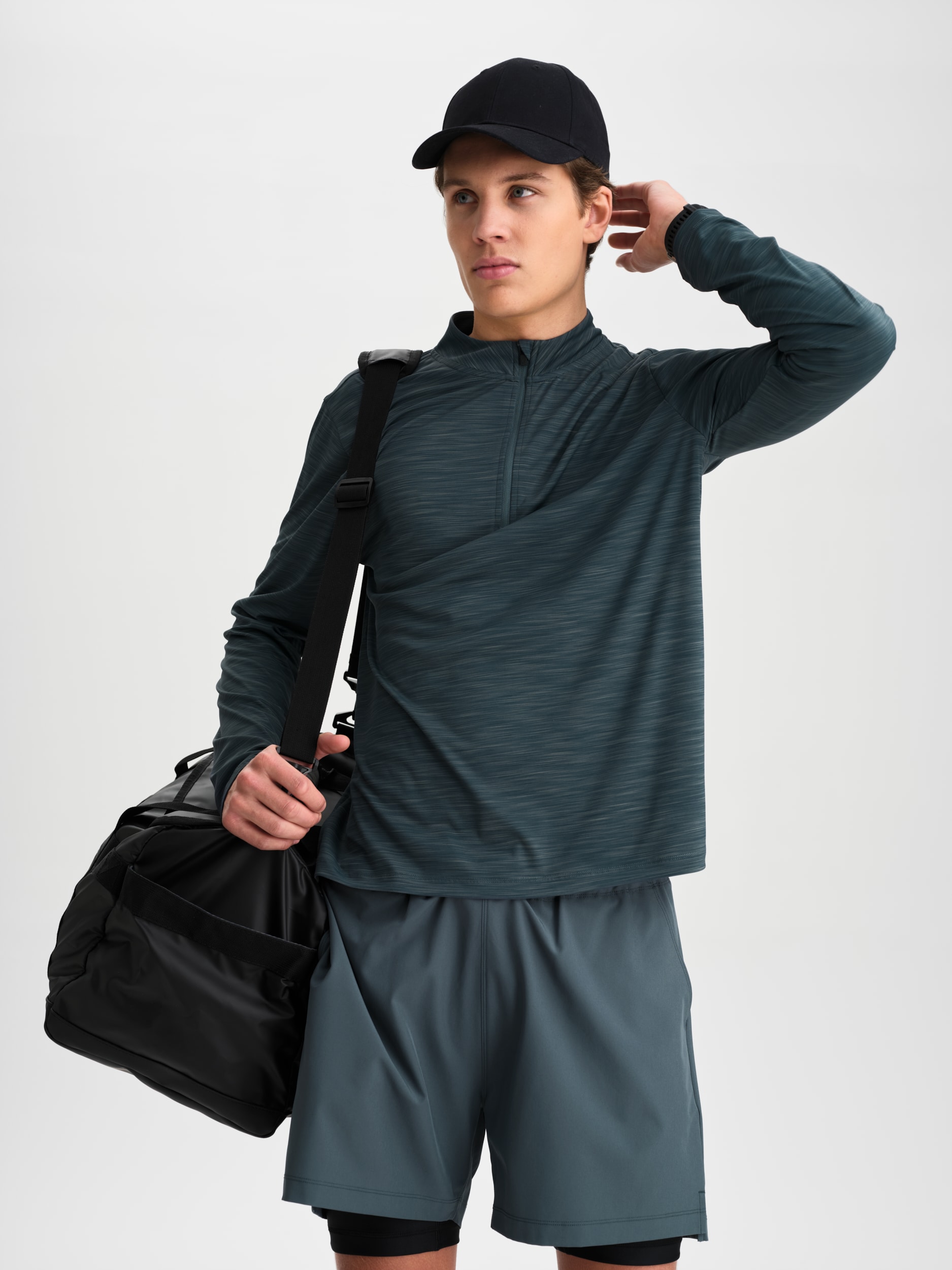 
SOC, 
M TRAIN HALFZIP, 
Detail 1
