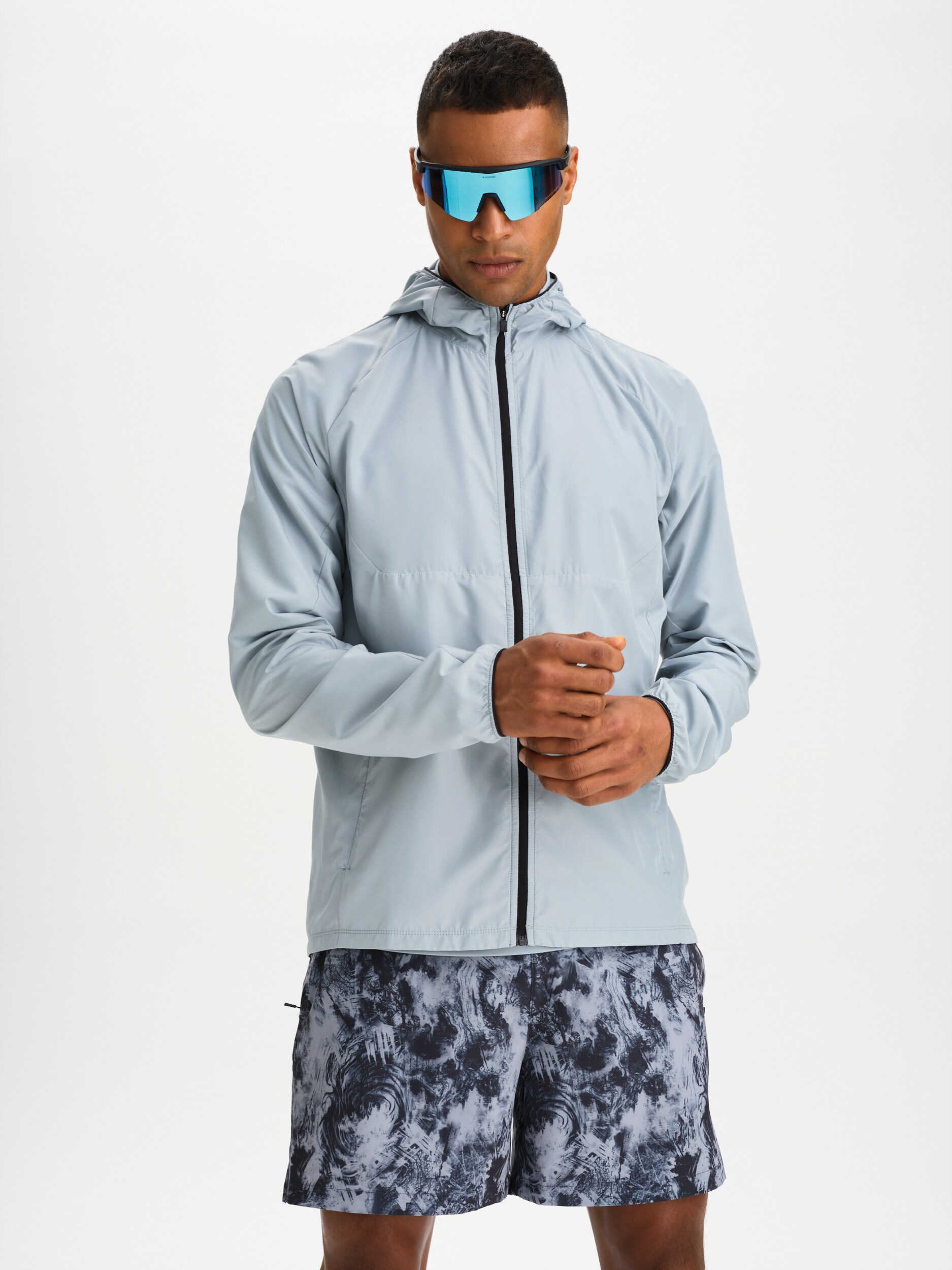 
SOC, 
M Run Wind Jacket, 
Detail 1

