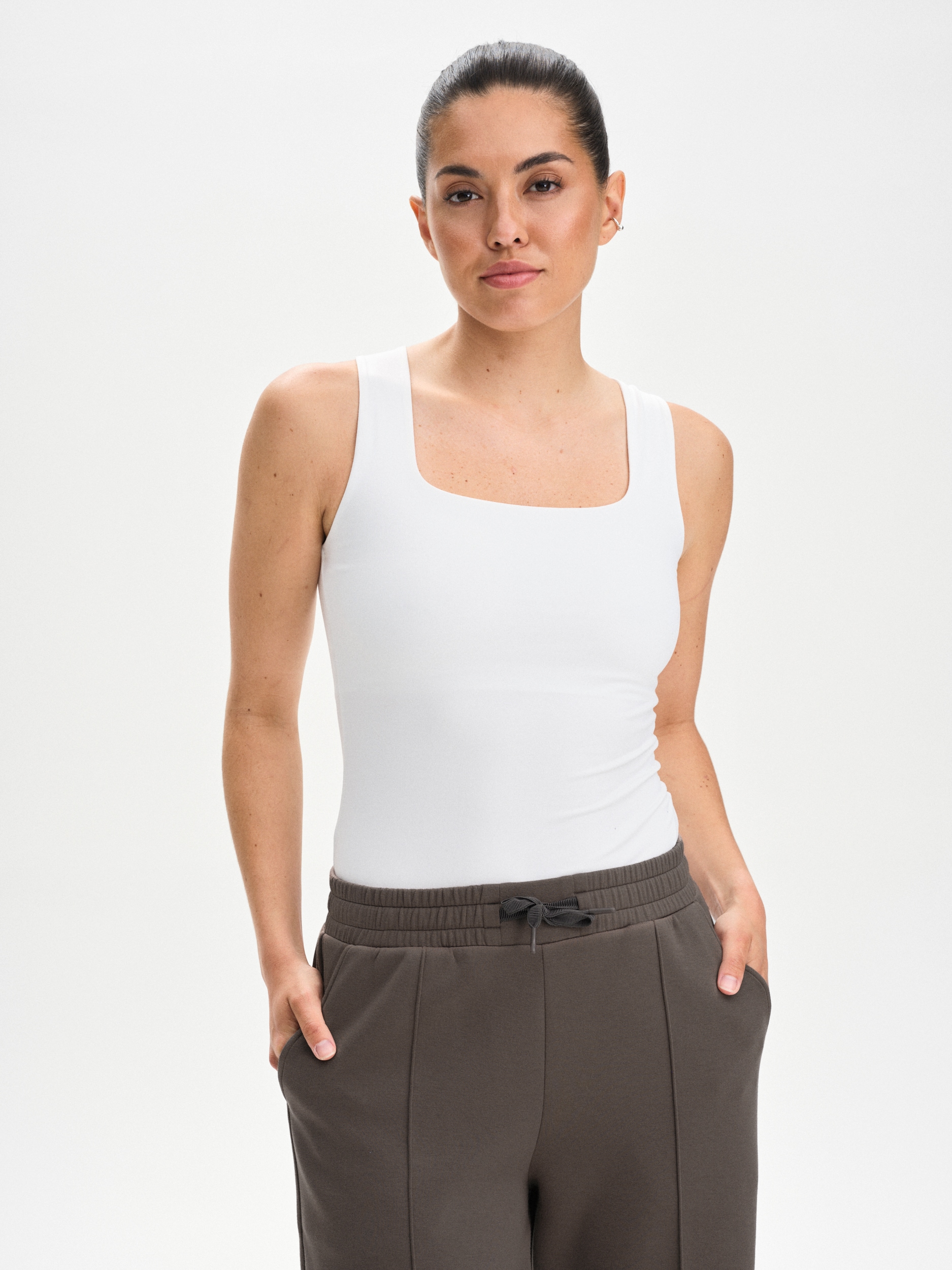 
SOC, 
W Soft Square Singlet, 
Detail 1
