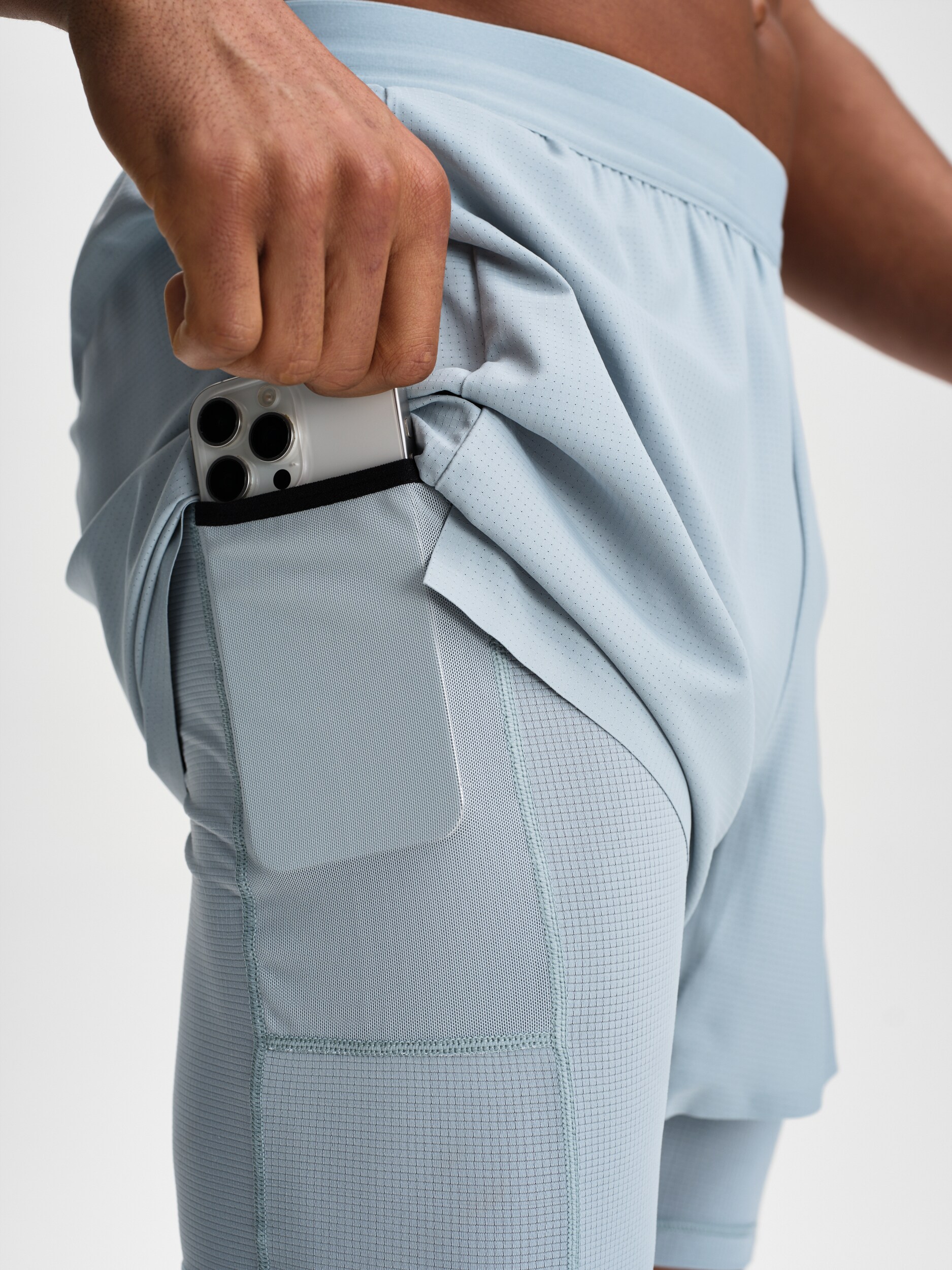 SOC, M RUN AIRY SHORTS