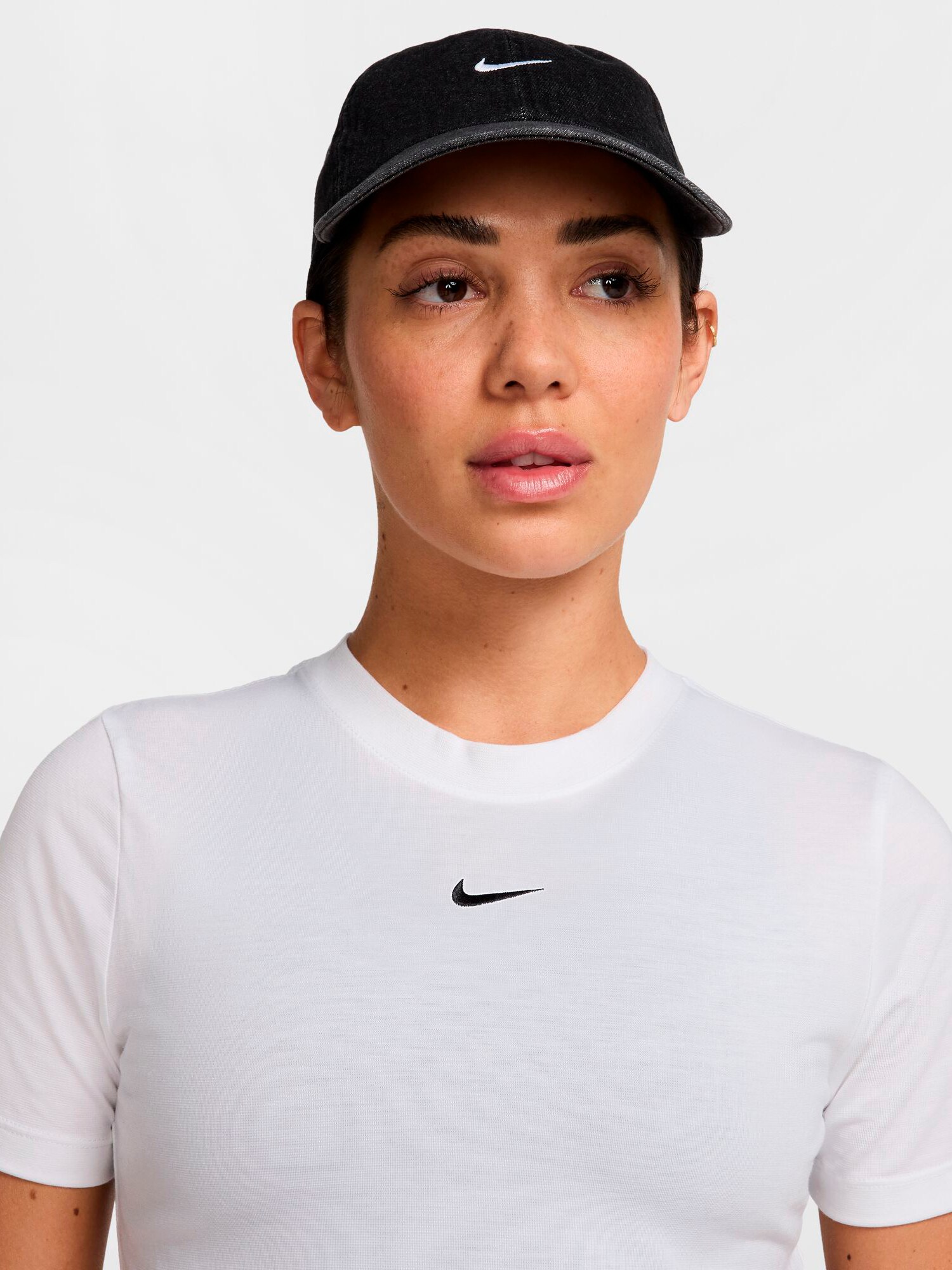 
NIKE, 
CLUB UNSTRUCTURED DENIM CAP, 
Detail 1
