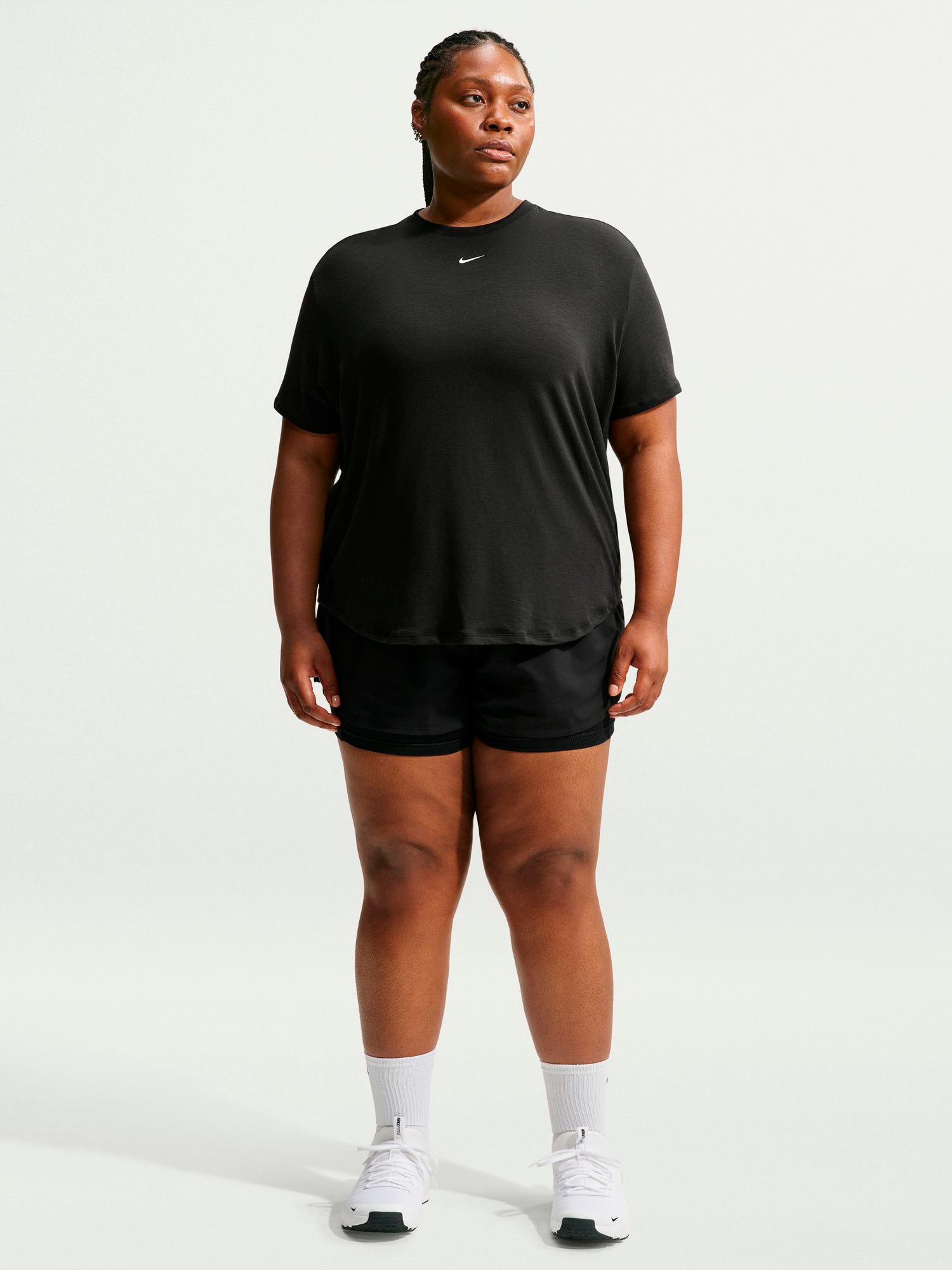 
NIKE, 
NIKE ONE RELAXED WOMEN'S DRI-FIT SH, 
Detail 1
