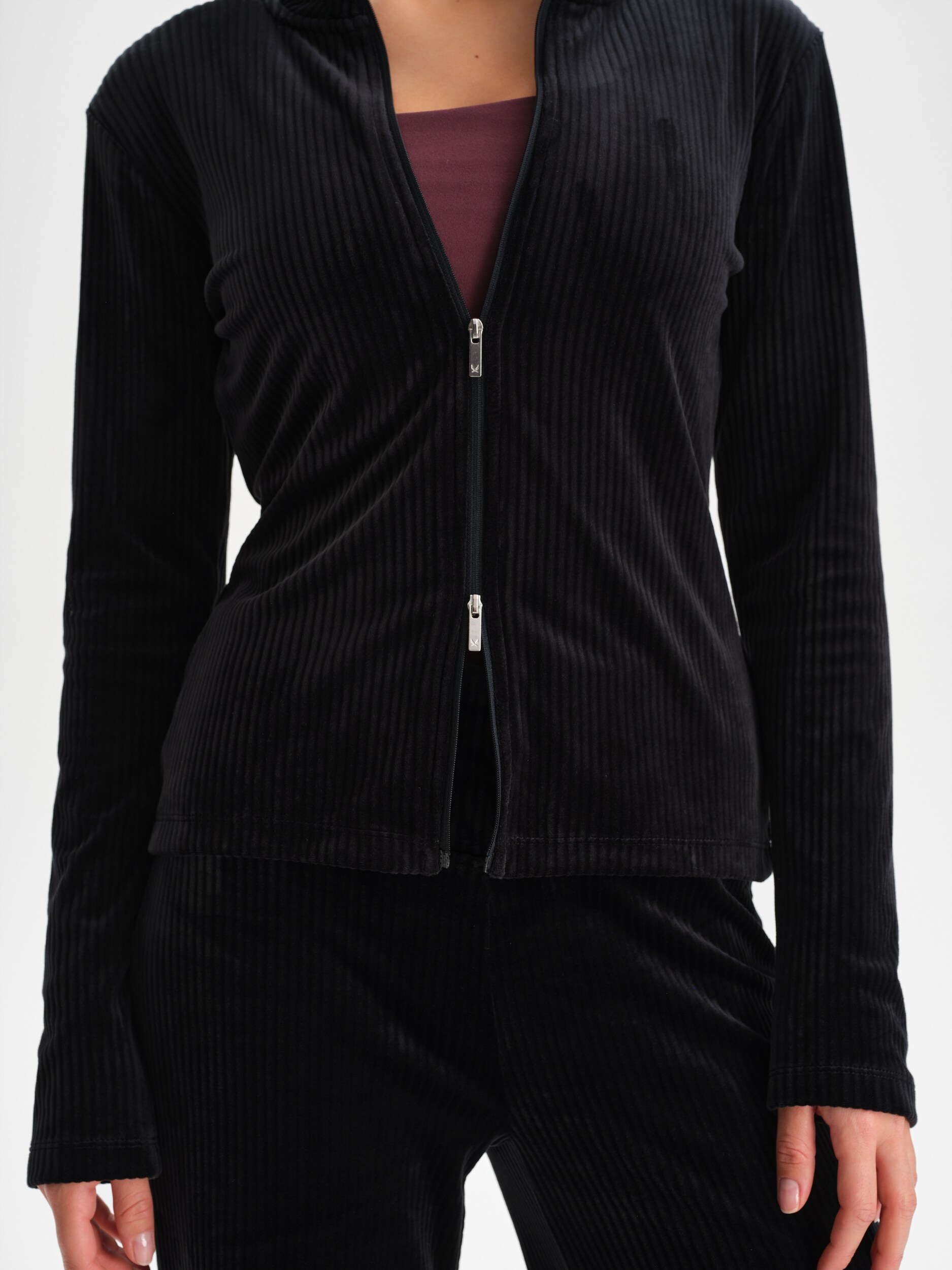 SOC, W Holiday Velvet Zip