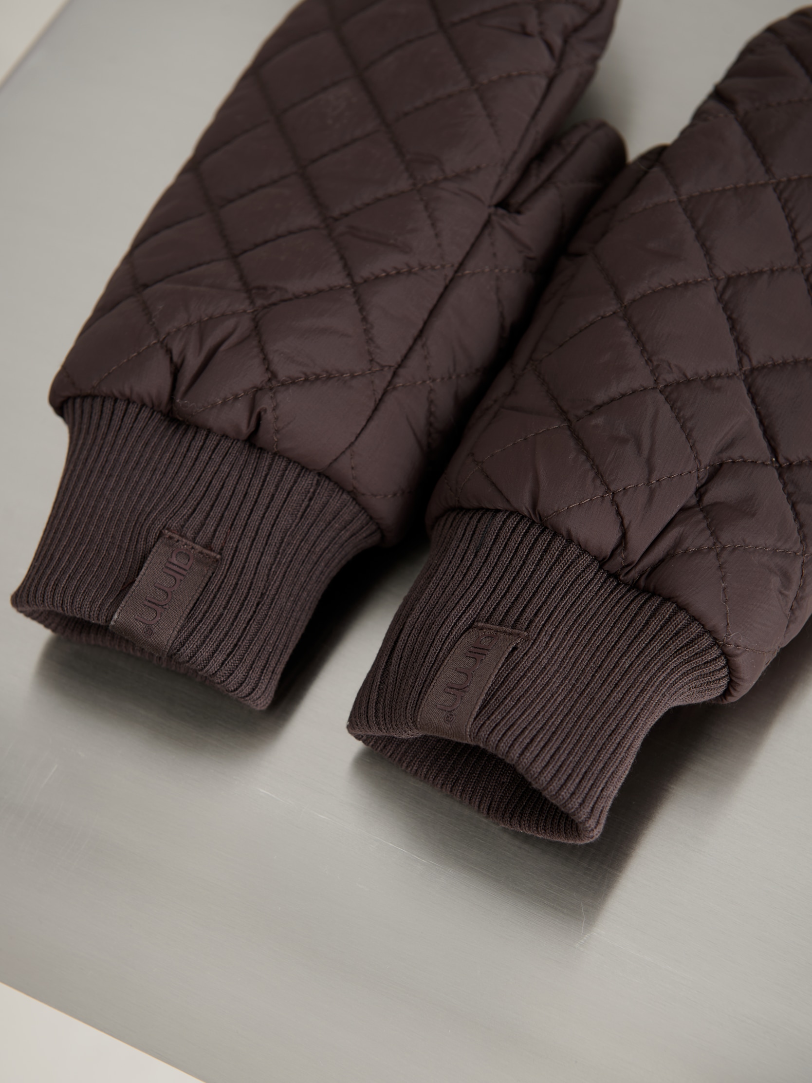 AIM&acute;N, QUILTED MITTENS
