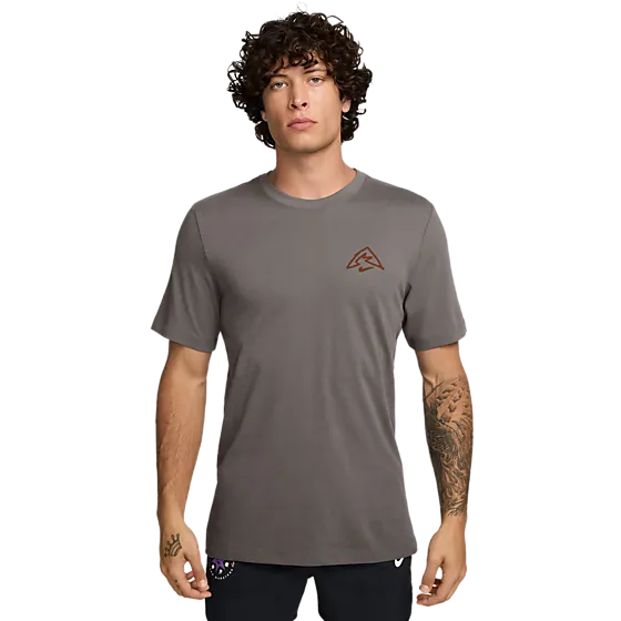 403214102101 NIKE M Nk Df Tee Western States 403214102101 NIKE M Nk Df Tee Western States Model01 Detail