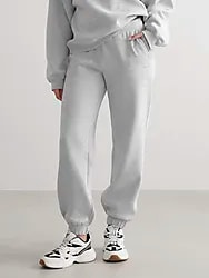 W CLASSIC SWEAT PANTS - GREY MELANGE Model01 Small1x1