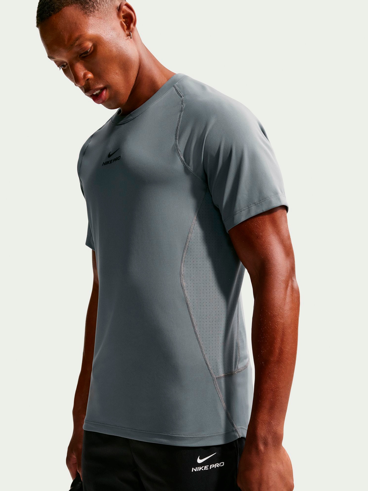 
NIKE, 
M Np Df Npt Ss Top, 
Detail 1
