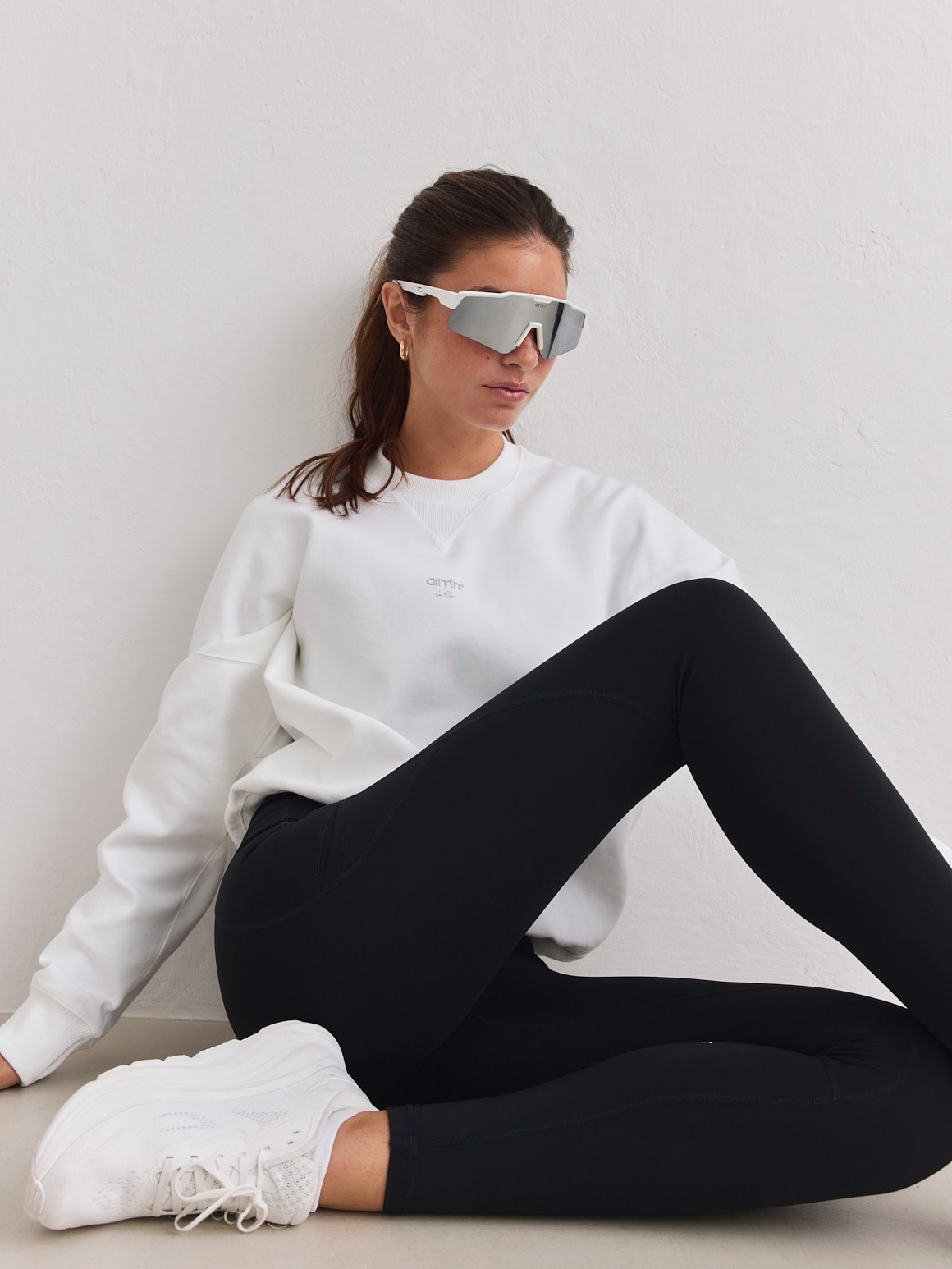 
AIM&acute;N, 
W LE RUN RUNNING SWEATSHIRT, 
Detail 1
