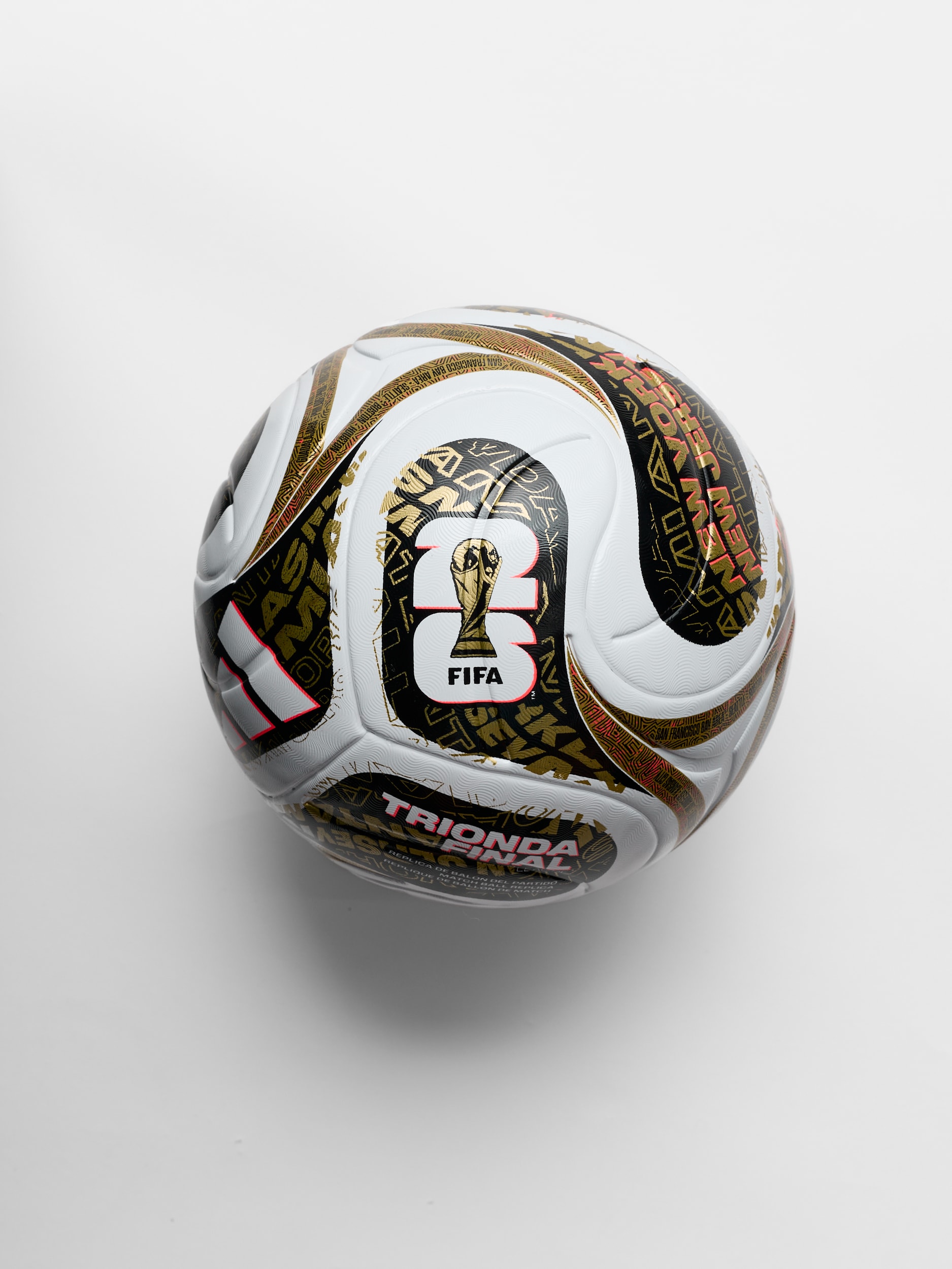 
ADIDAS, 
WC FINAL LGE, 
Detail 1
