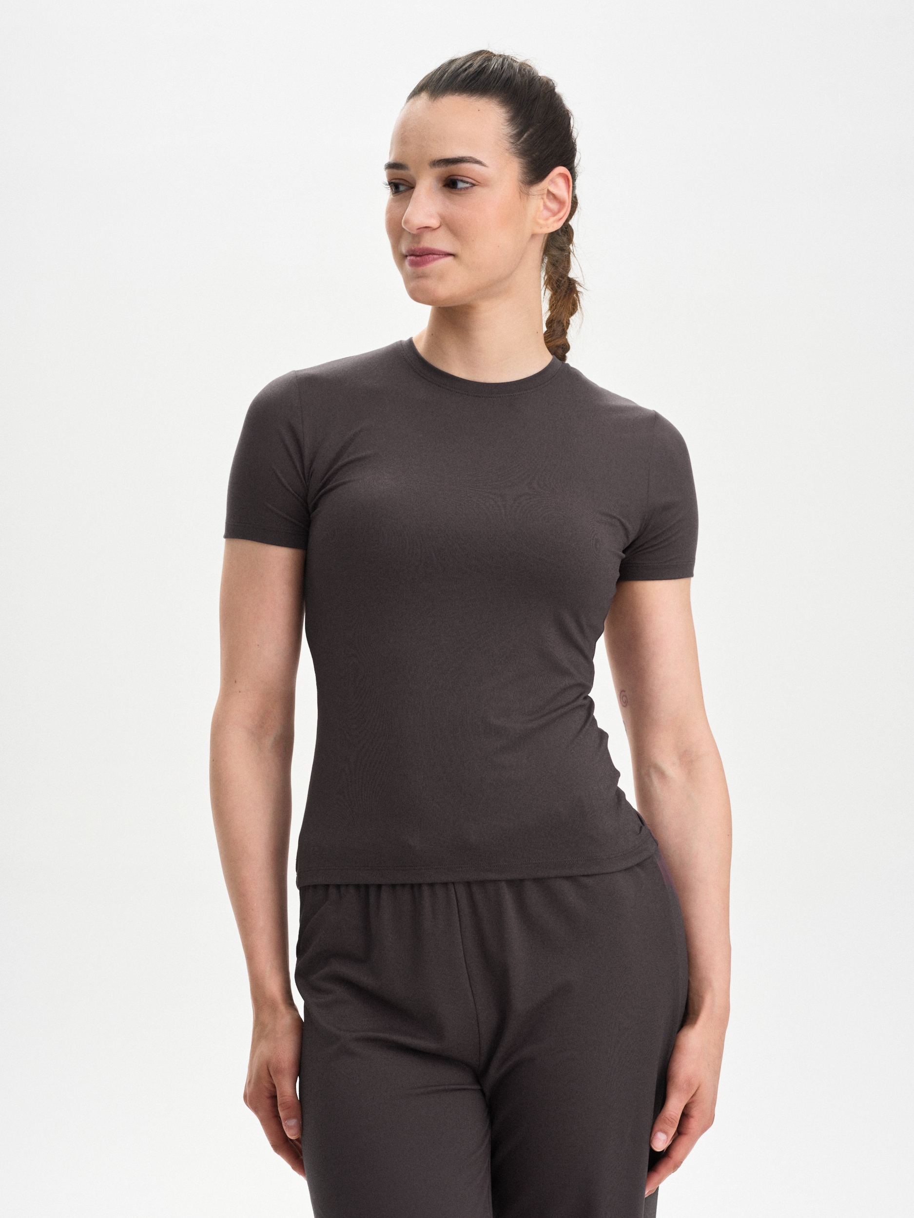 
SOC, 
W Soft Tee, 
Detail 1
